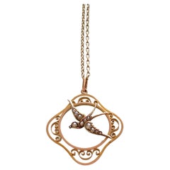 9 Carat Gold antique Pendant with 9 Carat Gold Modern Chain