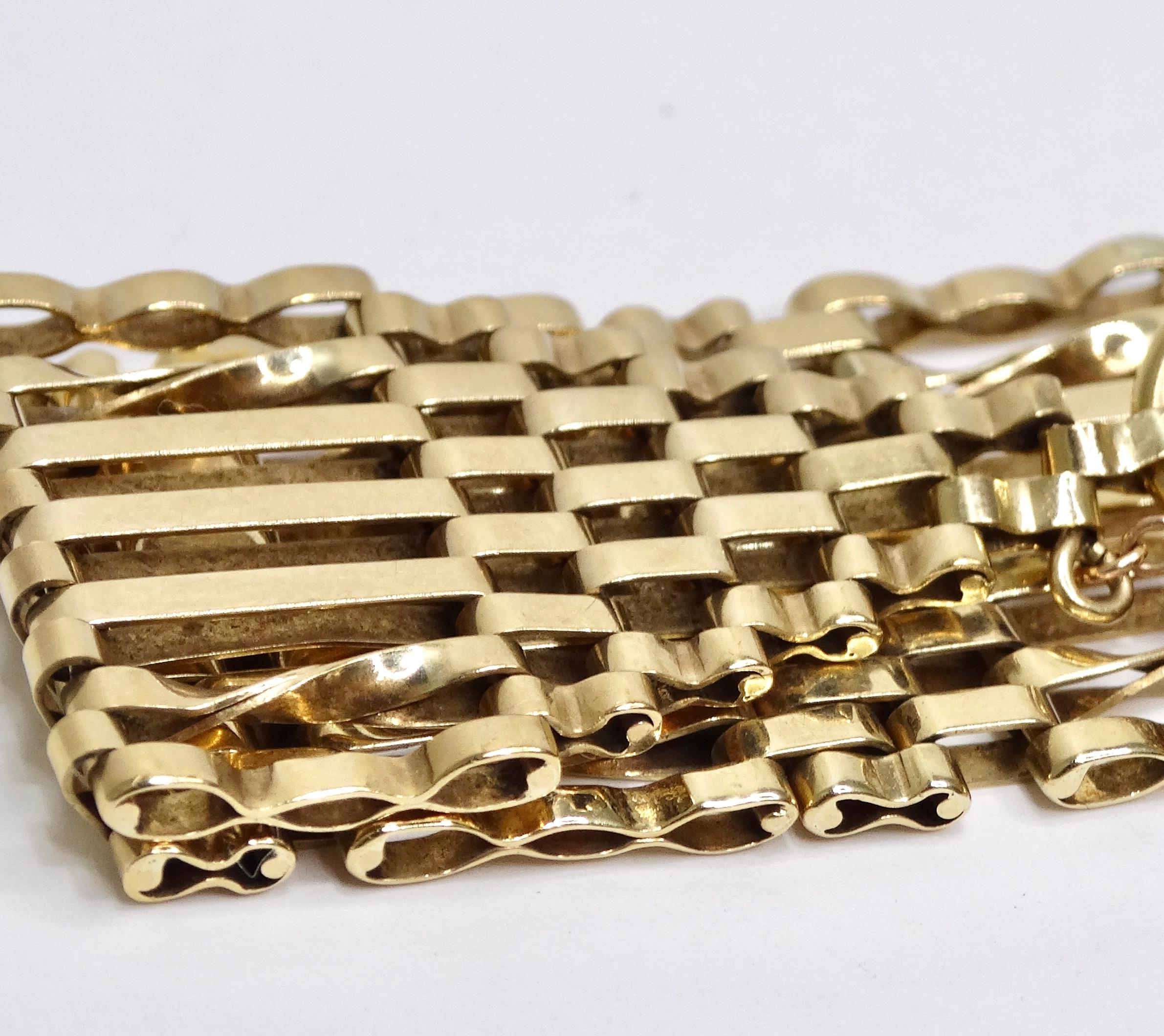 9ct Gold Antique Victorian Heart Padlock Bracelet In Excellent Condition For Sale In Scottsdale, AZ
