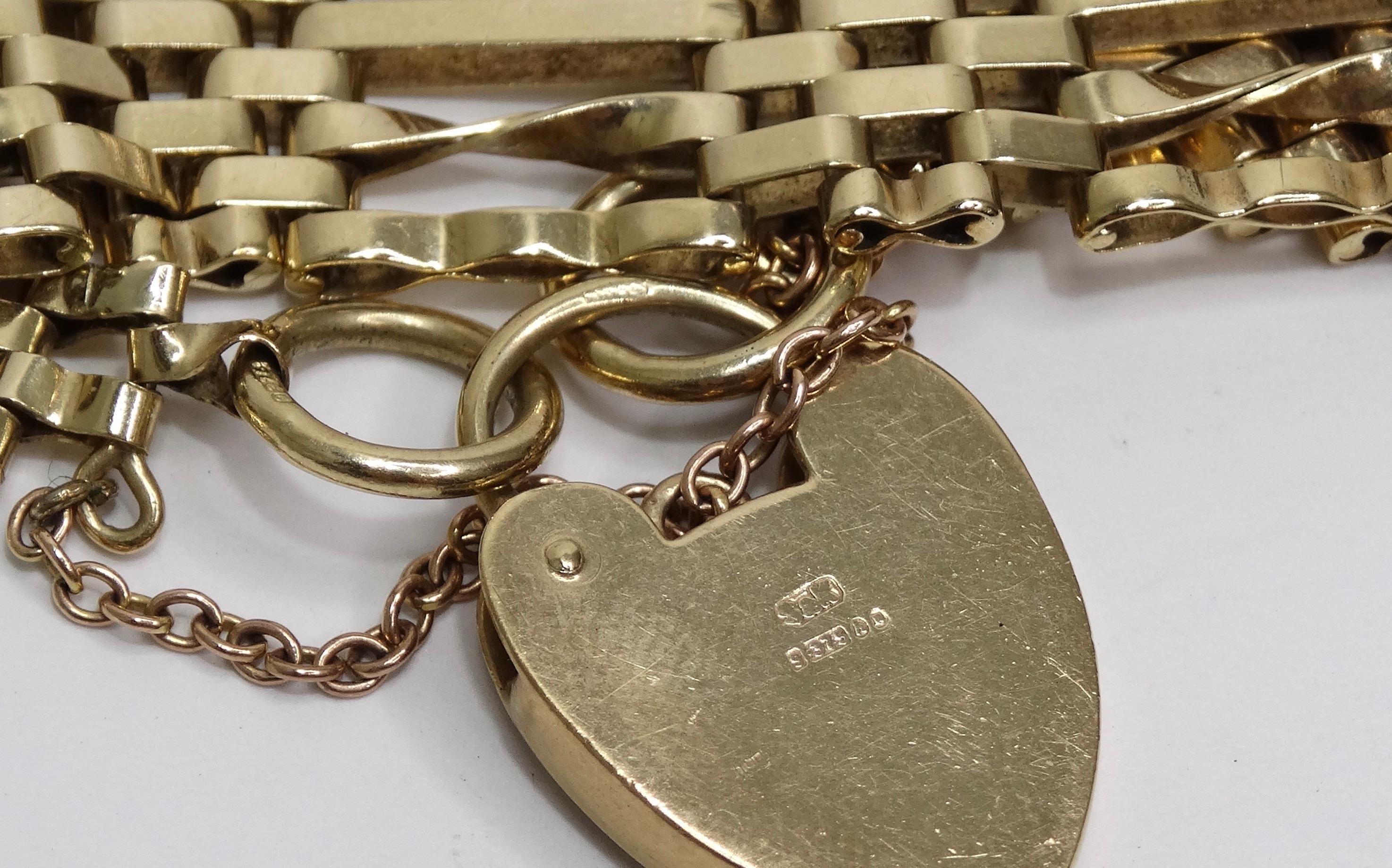 9ct Gold Antique Victorian Heart Padlock Bracelet For Sale 2