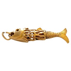 Vintage 9ct Gold Articulated Fish Pendant