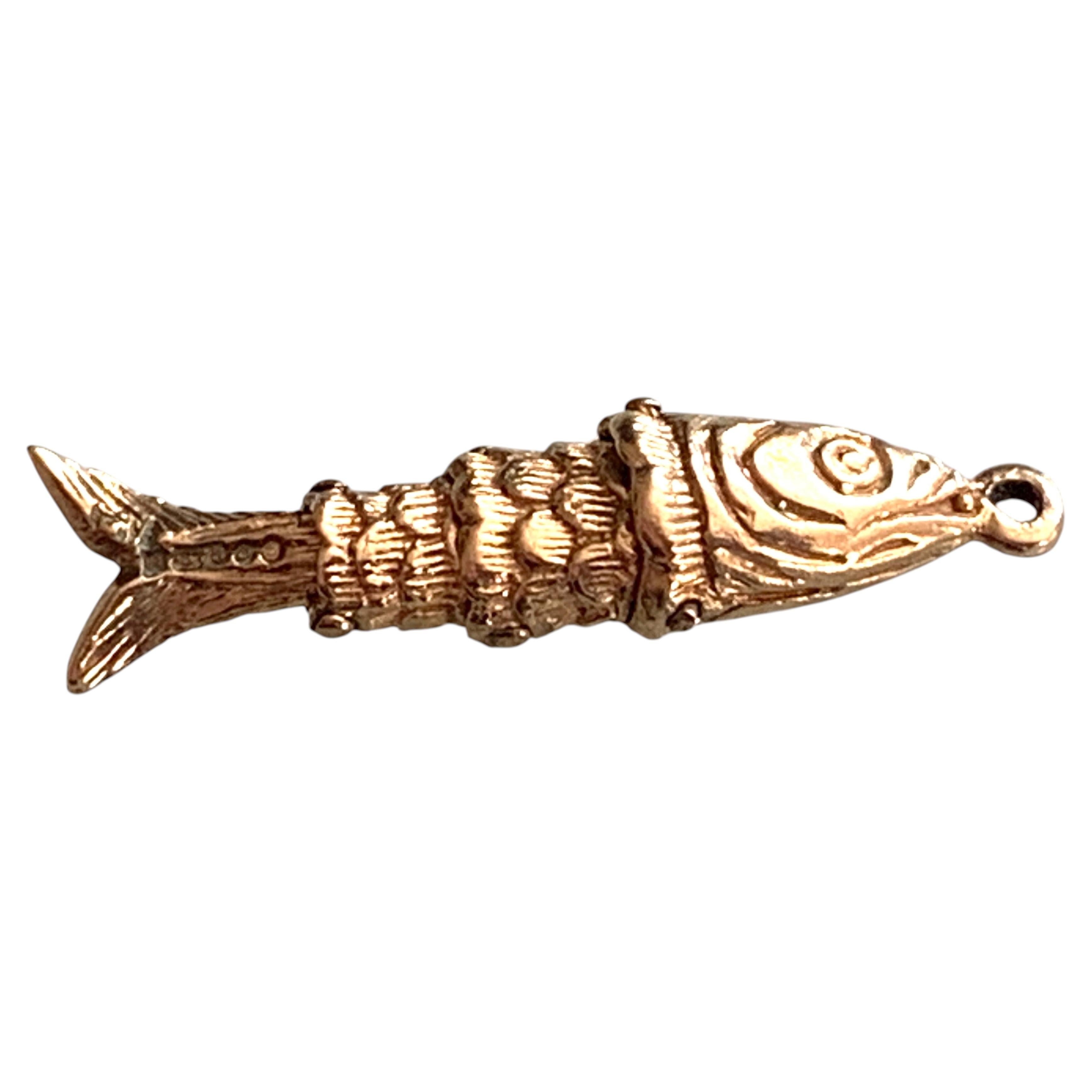 9k Gold Articulated Fish Pendant