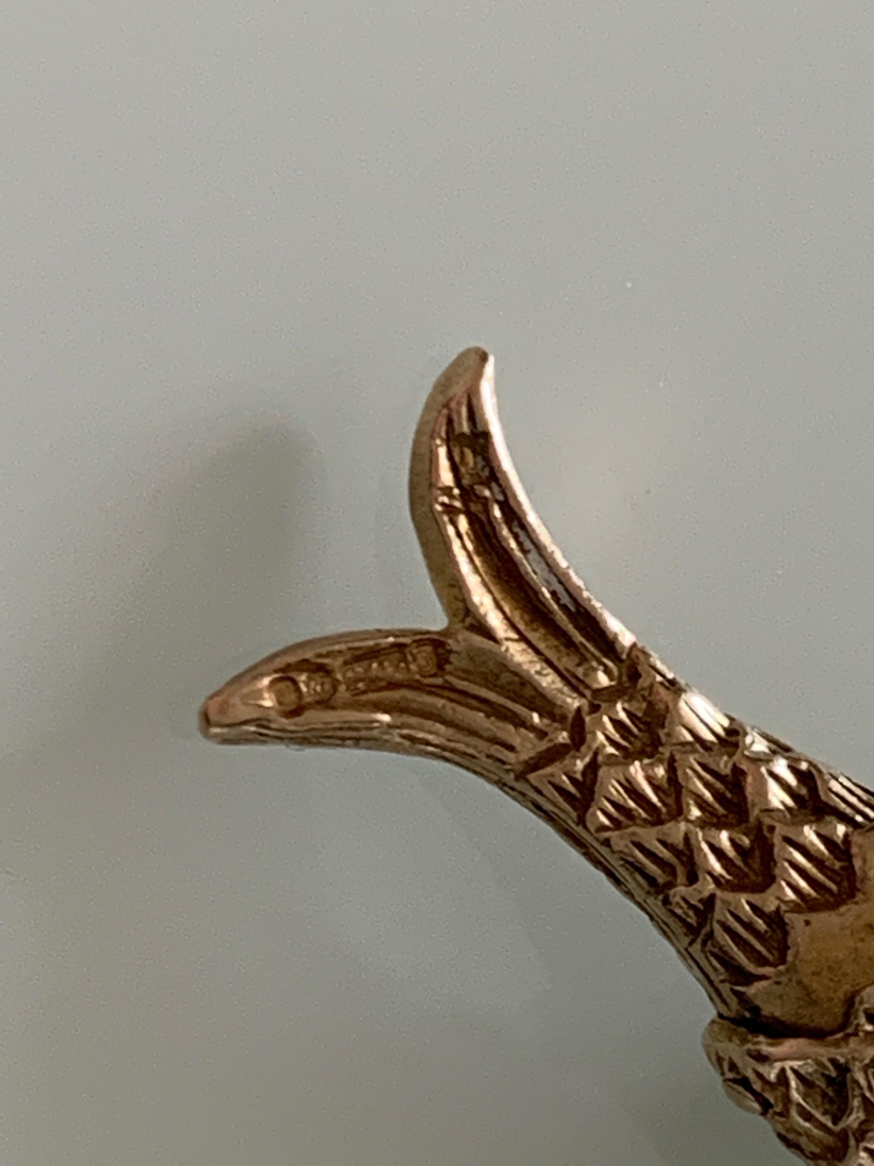 Artikulierter Fisch aus 9 Karat Gold mit Anhängerschließe 1