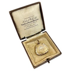 Antique 9ct Gold Back & Front Purse Shaped Victorian Floral Paisley Engraved Rare Locket