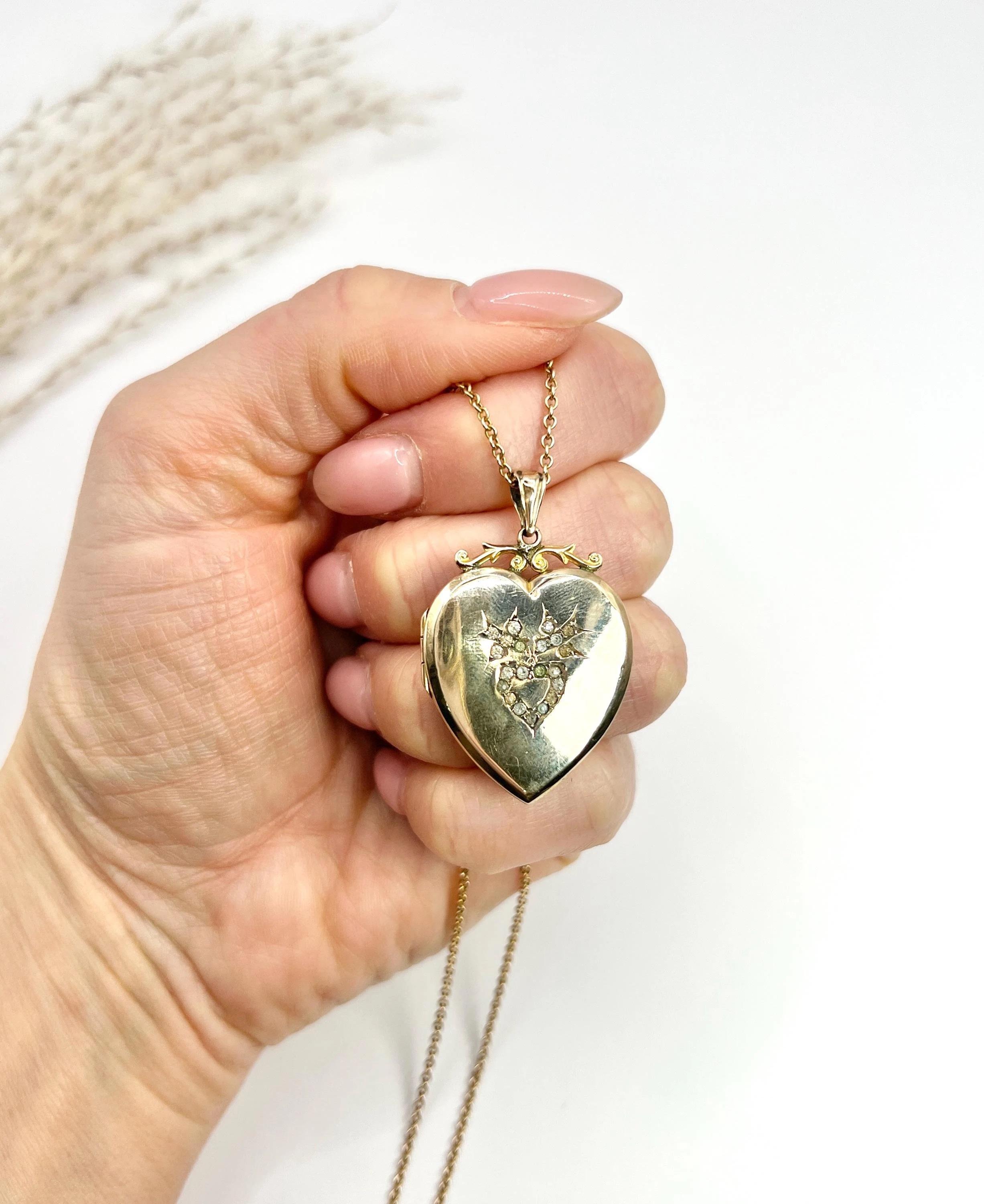 9ct Gold Back & Front Victorian Swallow Engraved Heart Locket  with Paste Stones 7