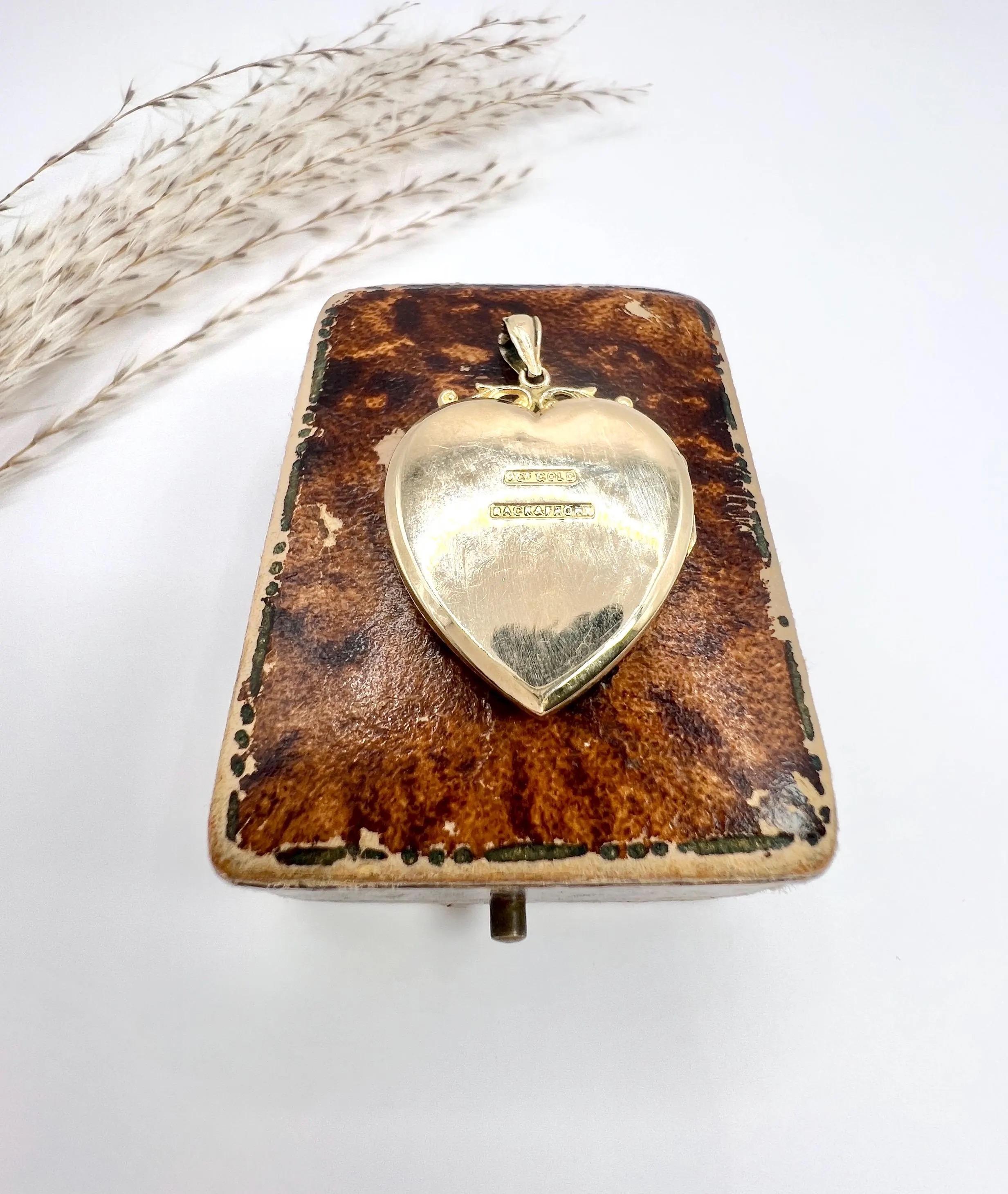 Women's or Men's 9ct Gold Back & Front Victorian Swallow Engraved Heart Locket  with Paste Stones