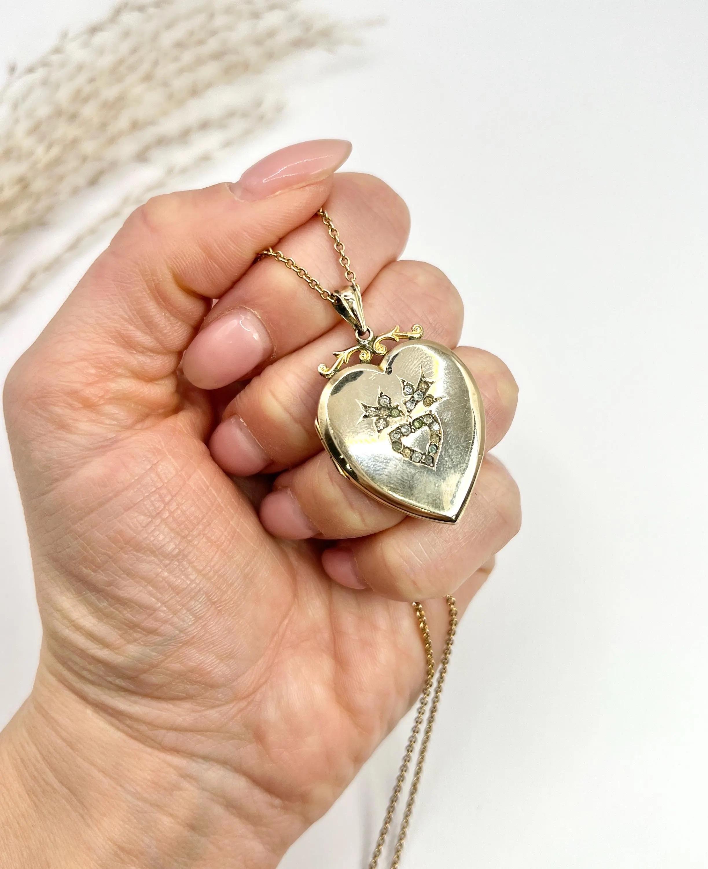 9ct Gold Back & Front Victorian Swallow Engraved Heart Locket  with Paste Stones 5