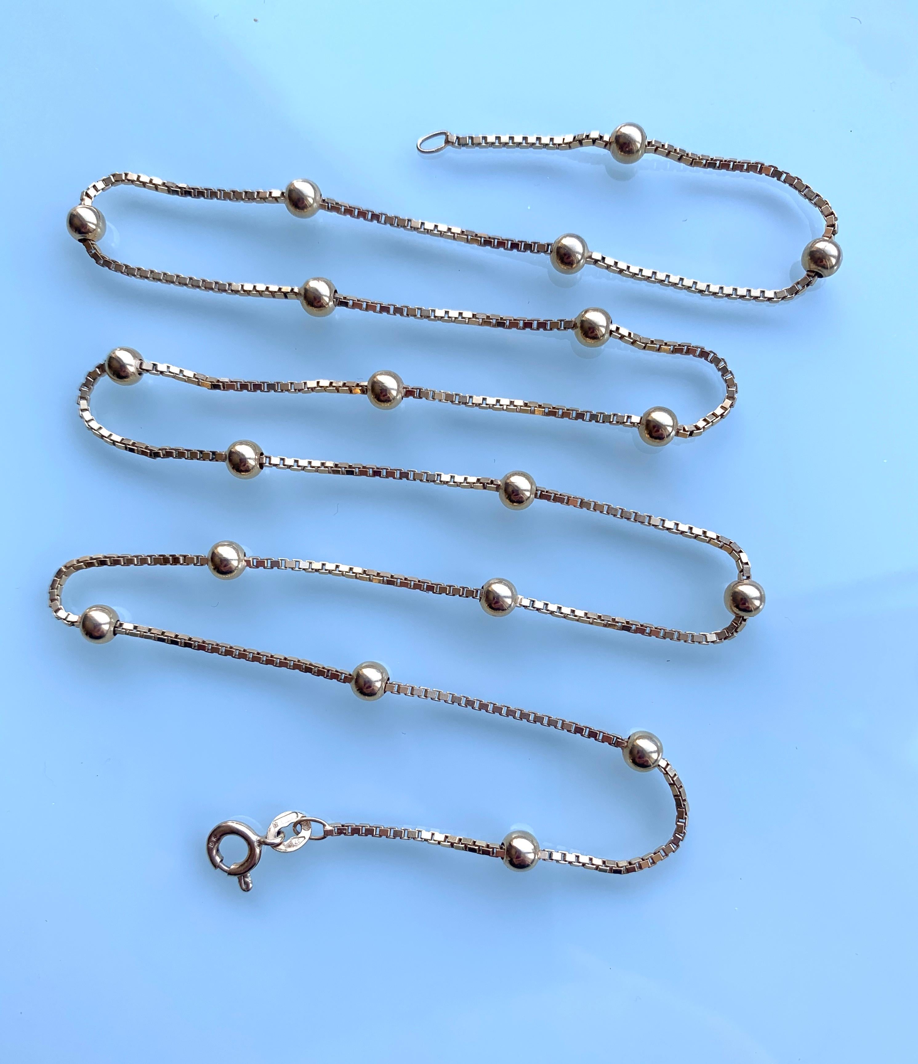 Beautiful Vintage 
9ct 375 Gold Ball & Box Chain 
by Italian Goldsmiths UnoAerre Dated 1979
Length 23.75