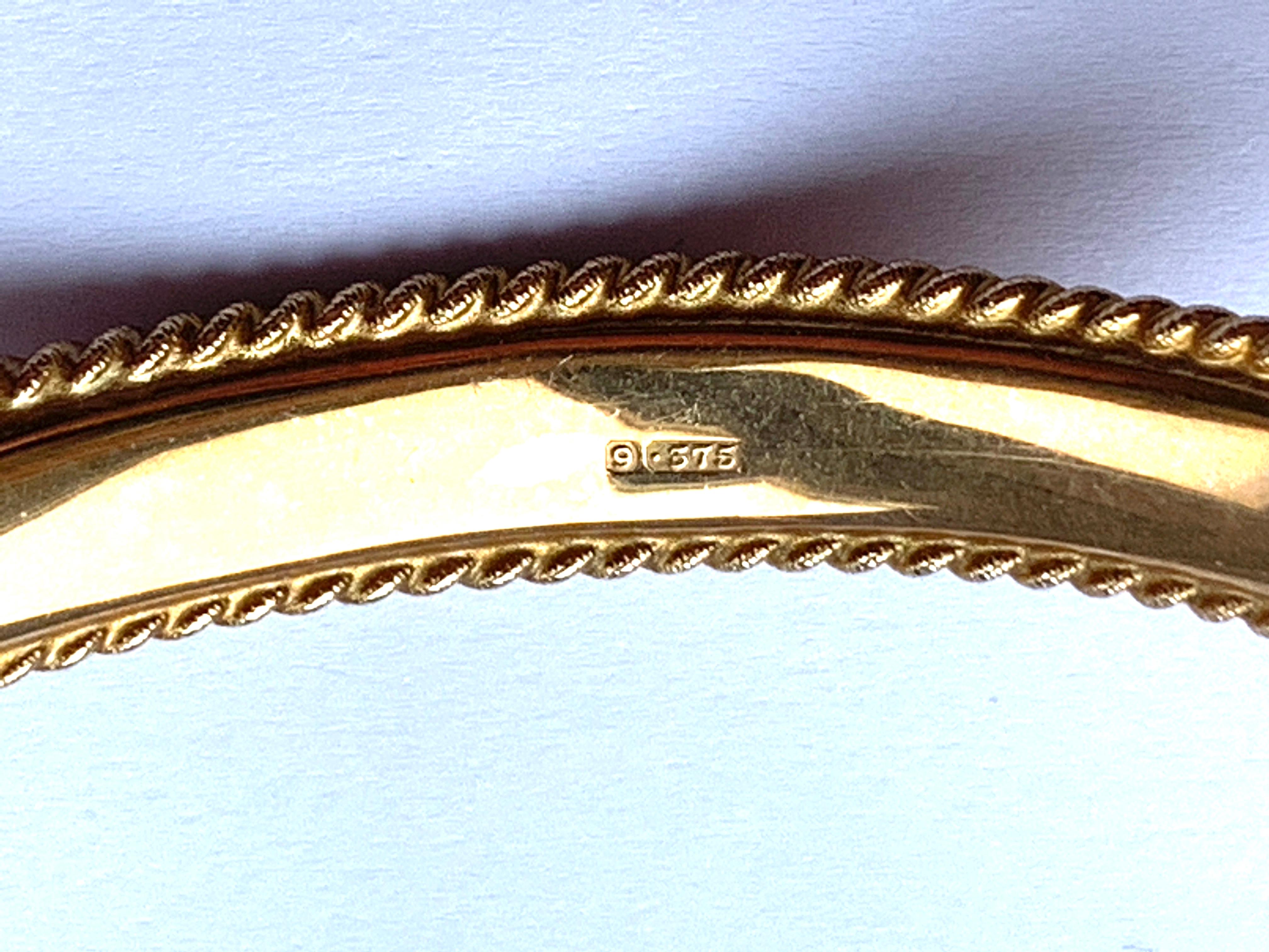 9ct Gold Vintage Bangle by Payton Pepper & Sons In Good Condition For Sale In London, GB