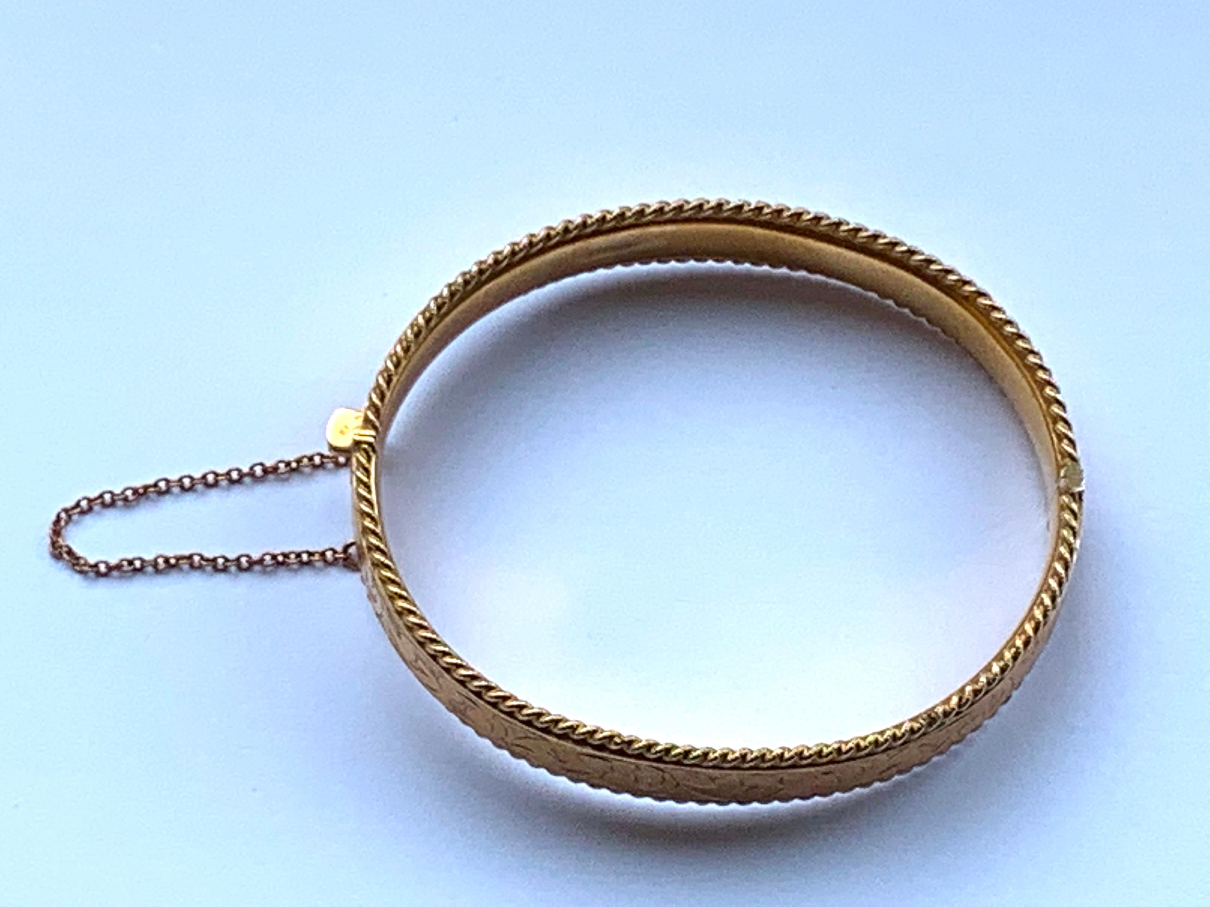 Women's 9ct Gold Vintage Bangle by Payton Pepper & Sons For Sale