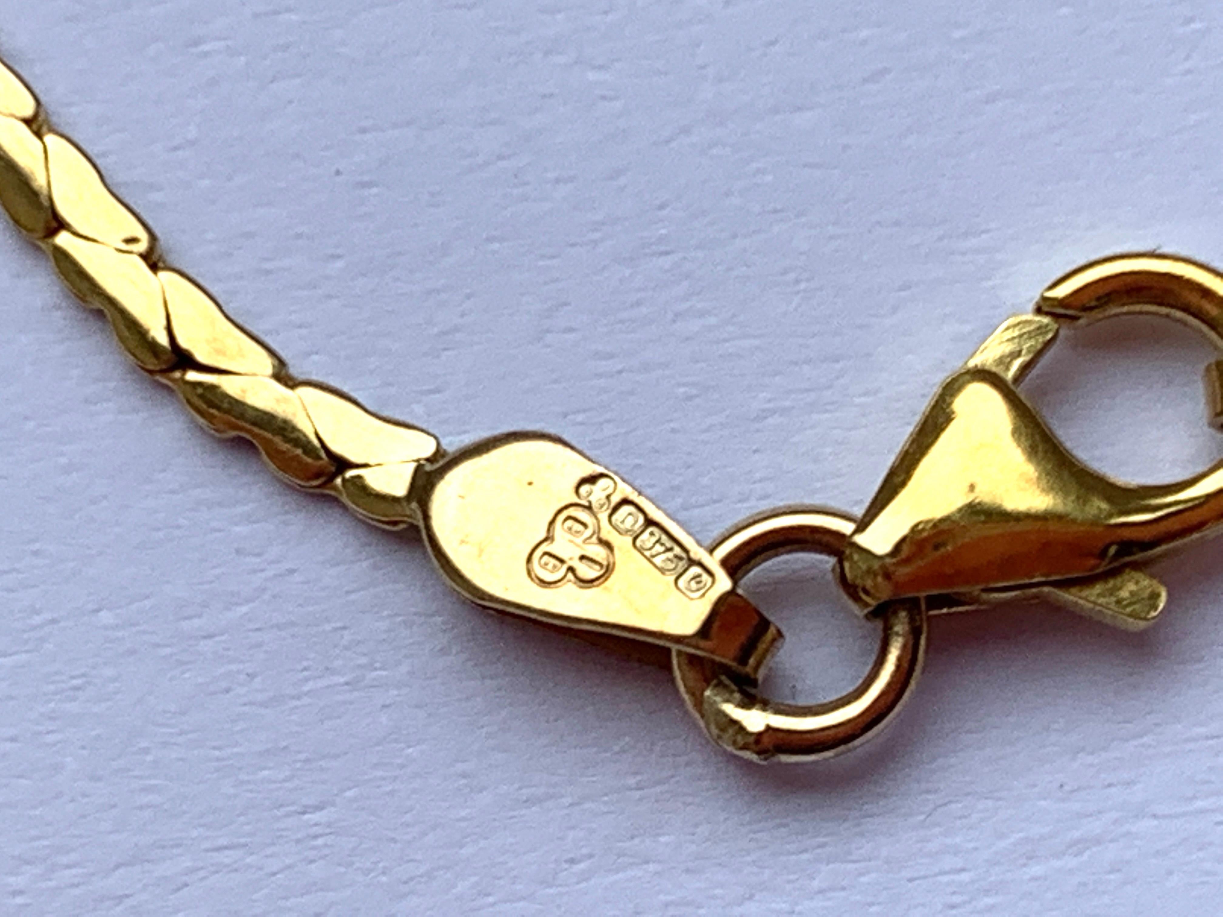 Women's 9 Carat Gold Bow Design Necklace