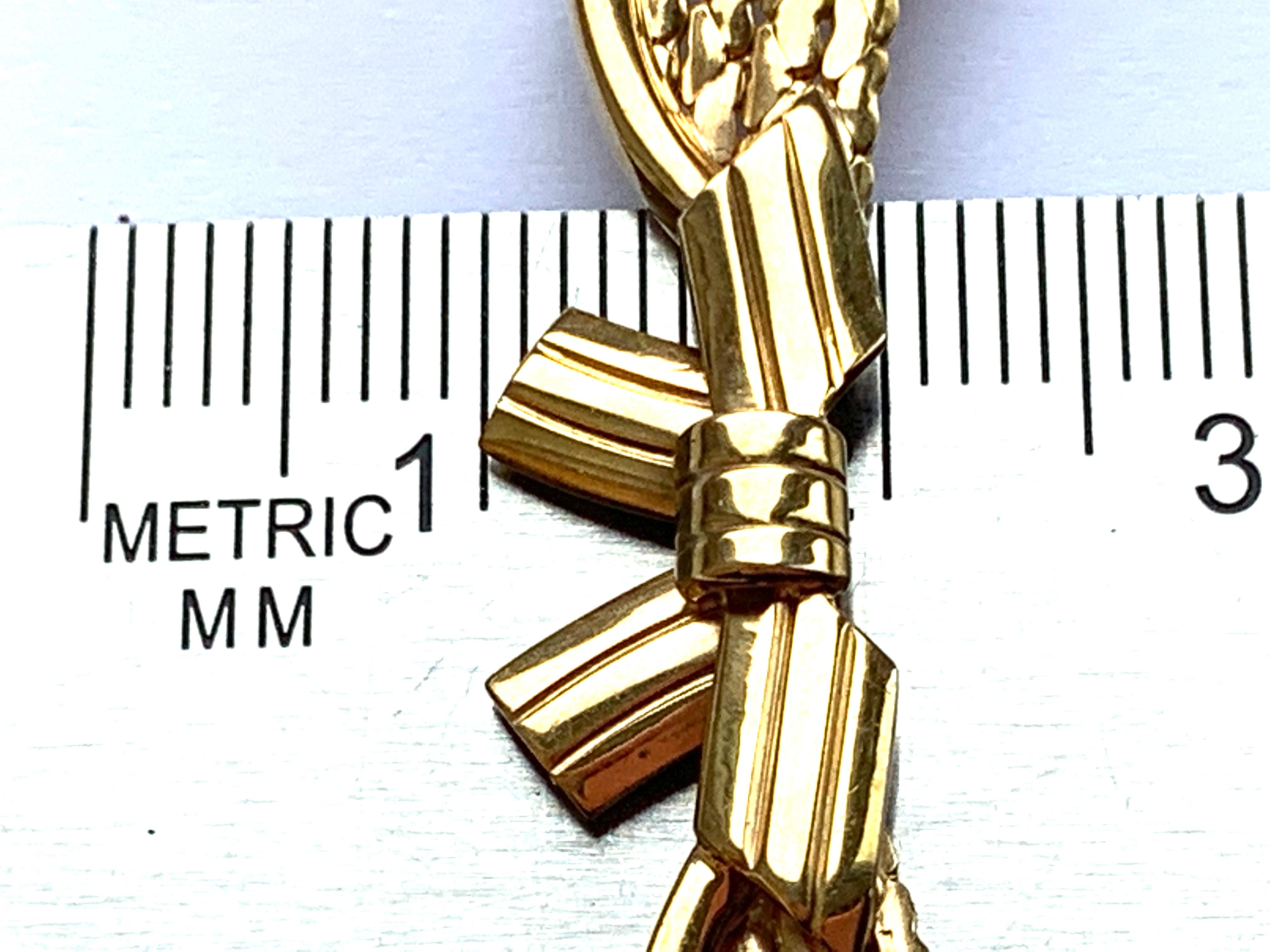 9 Carat Gold Bow Design Necklace 2