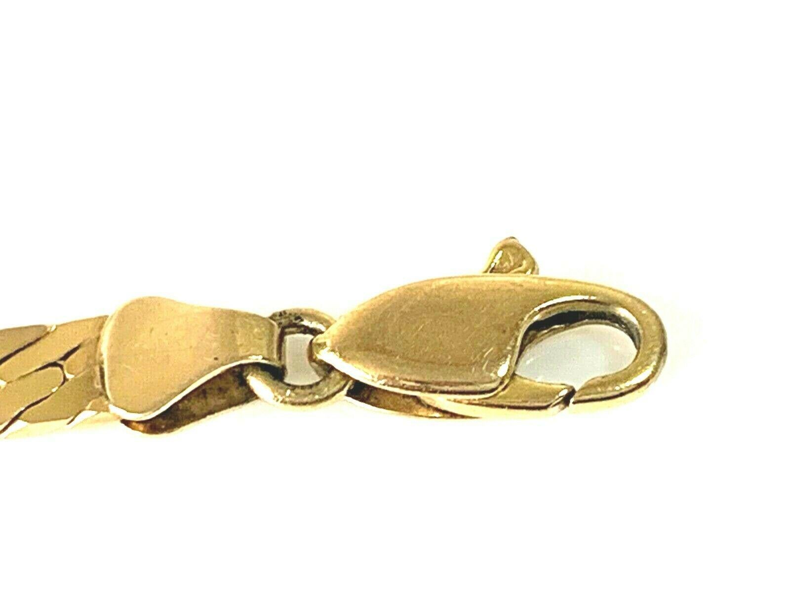 9ct Gold Bracelet by Italian Goldsmiths Unoaerre In Good Condition For Sale In London, GB