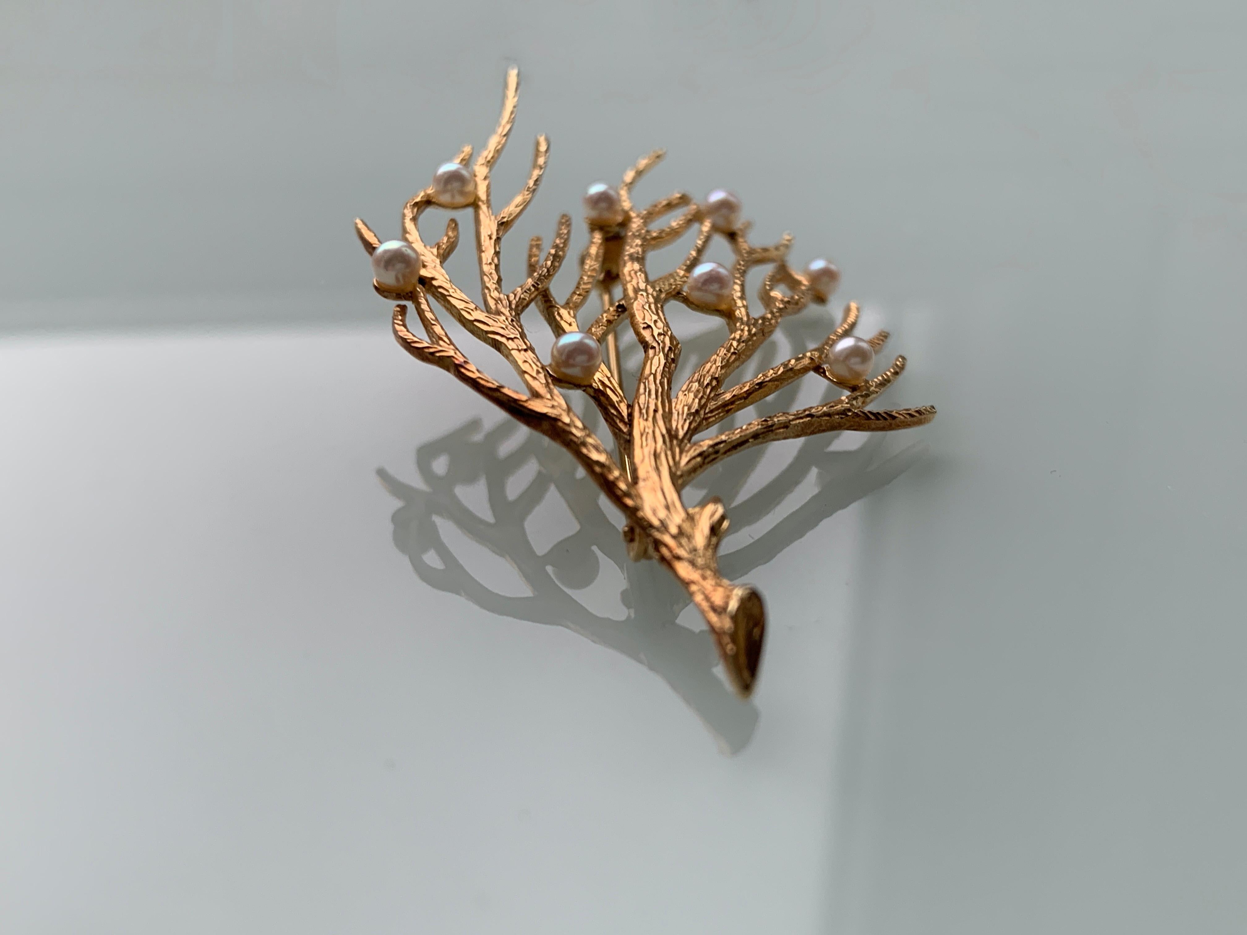 Contemporary 9ct Gold Branch Pearl Brooch For Sale