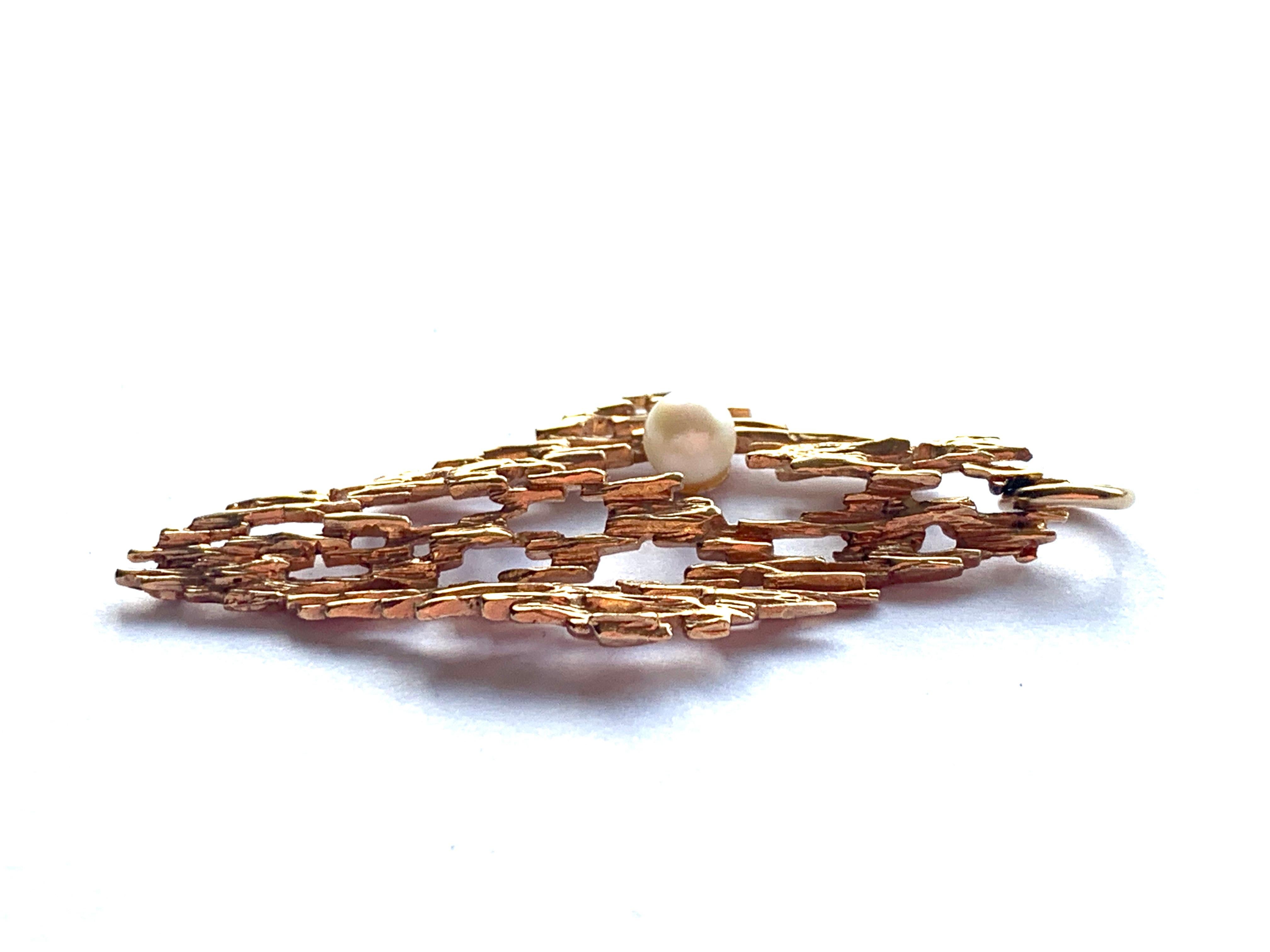 Contemporary 9ct Gold Brutalist design pearl Pendant 
