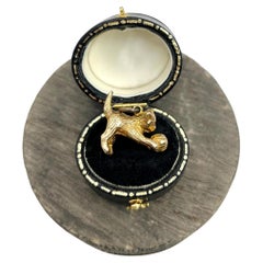 9ct Gold Cat / kitten & Ball Pendant / Bracelet Charm Hallmarked Birmingham 1969