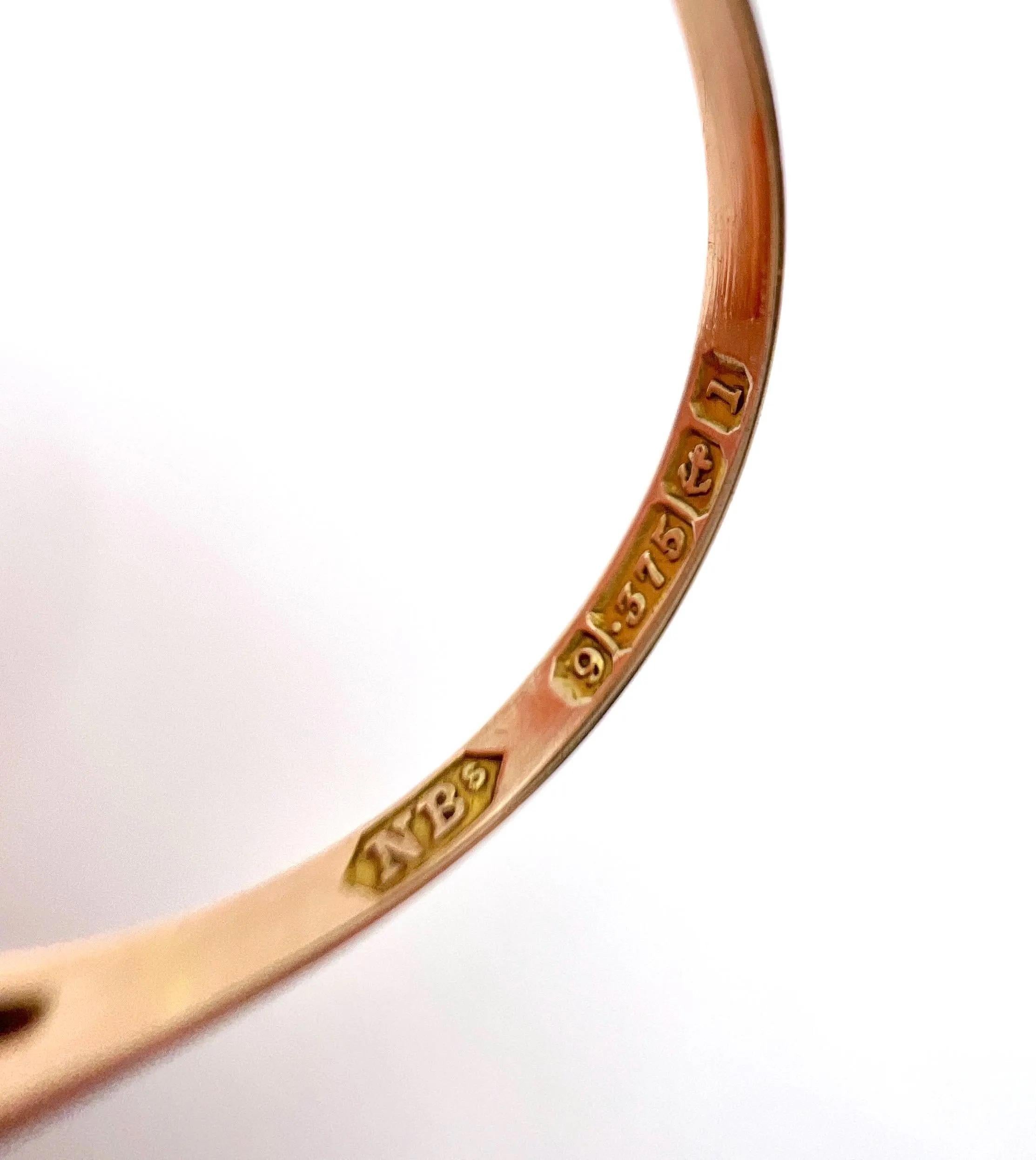 Femenino o masculino Anillo victoriano de oro de 9 ct con cinco piedras de granate almandino, matasellado en 1857 en venta