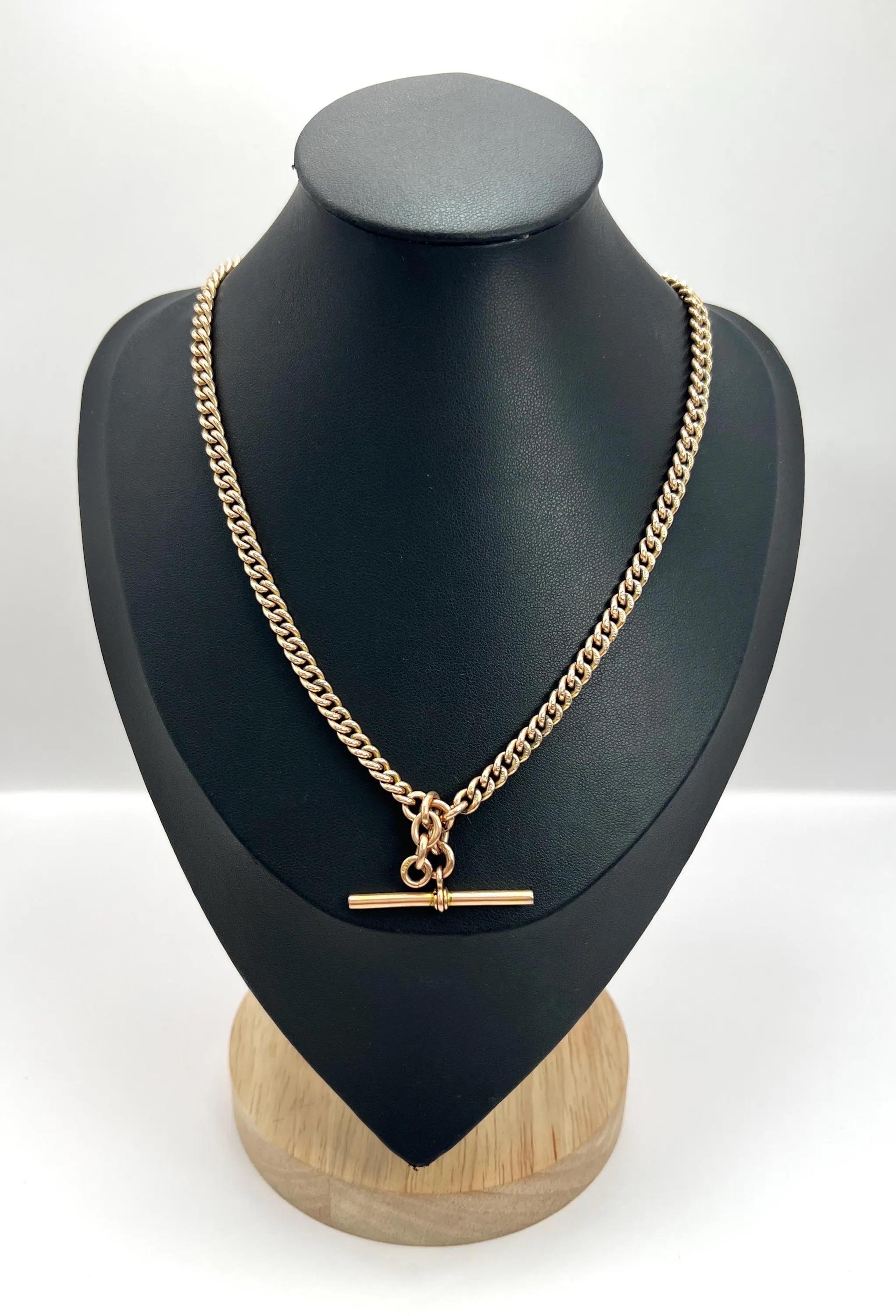 9ct Gold Edwardian 15 3/4 Inch Curb Link Albert Chain Hallmarked Birmingham 1900 In Good Condition For Sale In Brighton, GB