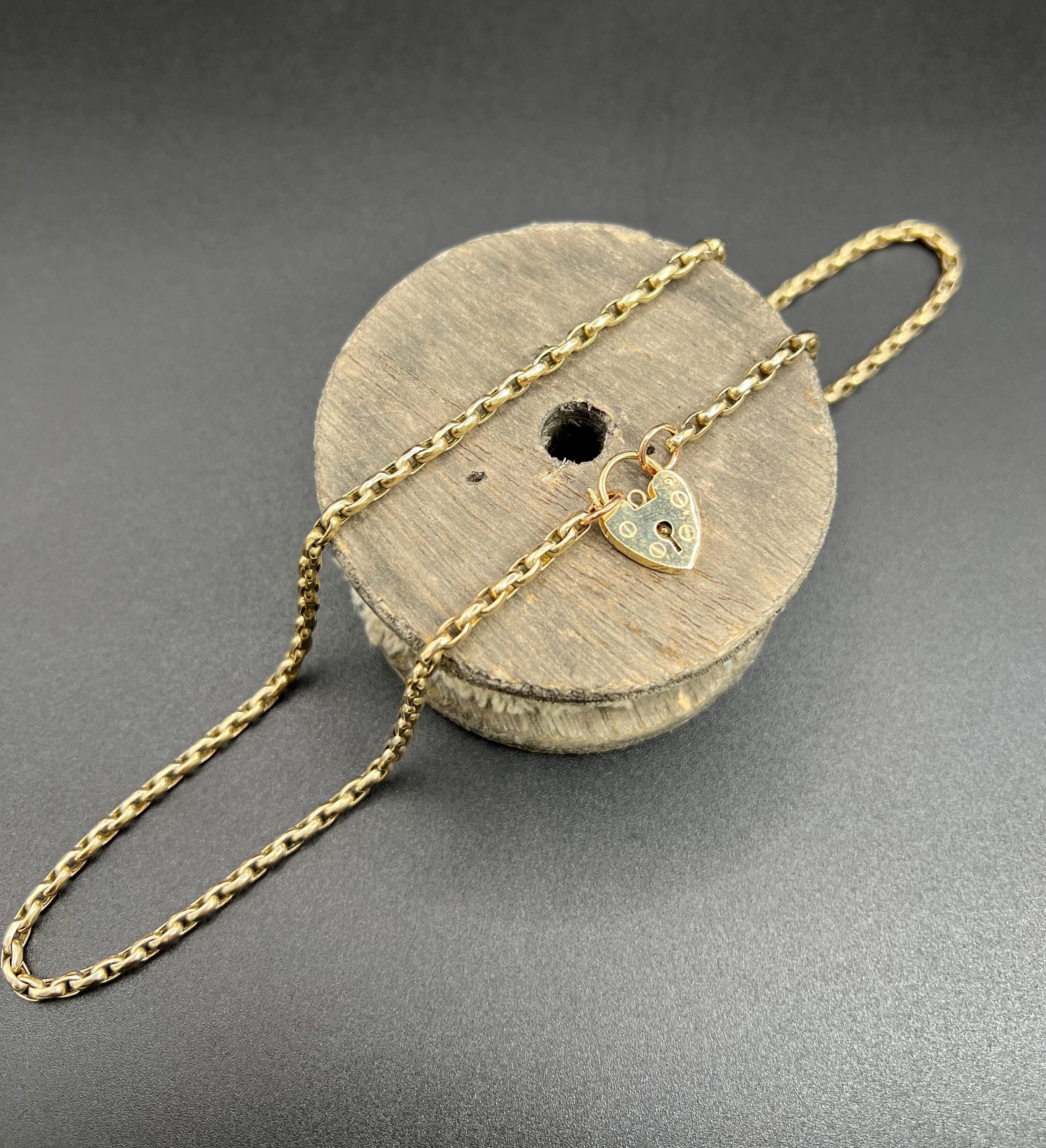 Cadena Belcher de oro eduardiano de 9 ct de 21 pulgadas, ovalada y facetada, con cierre de candado en forma de corazón en Bueno Estado en Brighton, GB