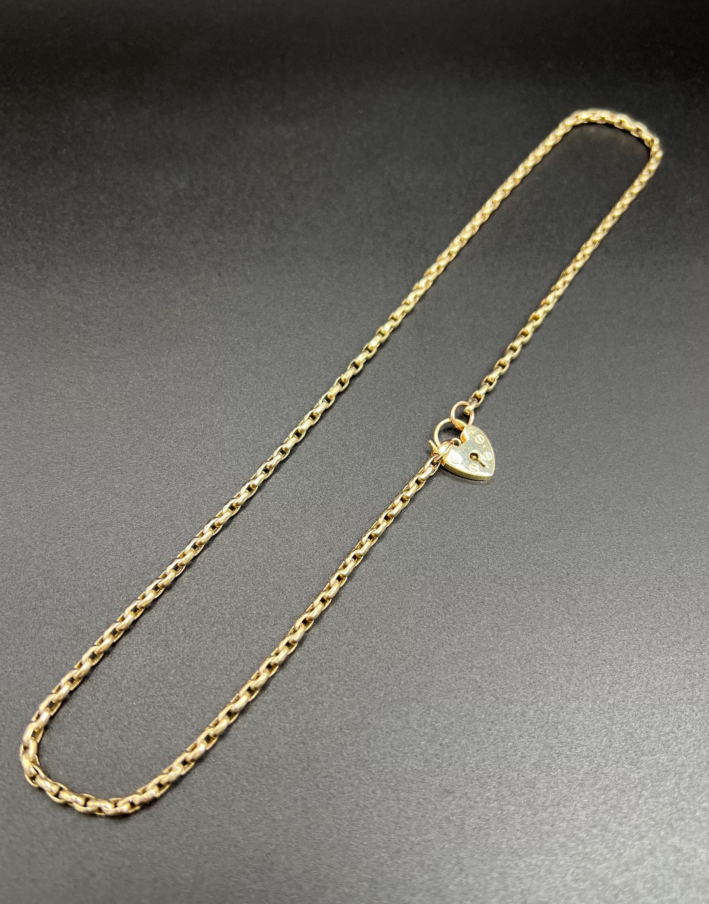 Cadena Belcher de oro eduardiano de 9 ct de 21 pulgadas, ovalada y facetada, con cierre de candado en forma de corazón 2