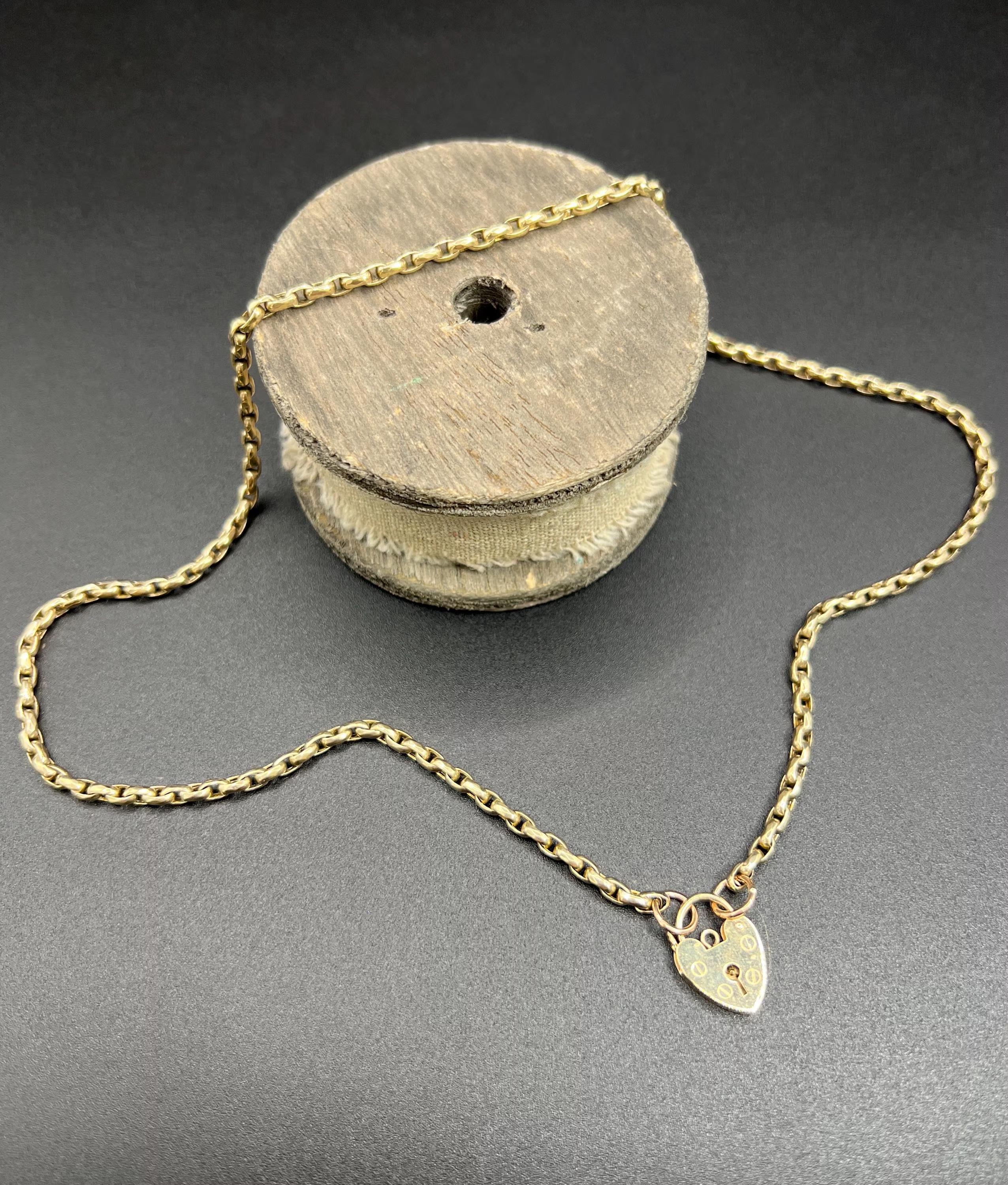 Cadena Belcher de oro eduardiano de 9 ct de 21 pulgadas, ovalada y facetada, con cierre de candado en forma de corazón 5