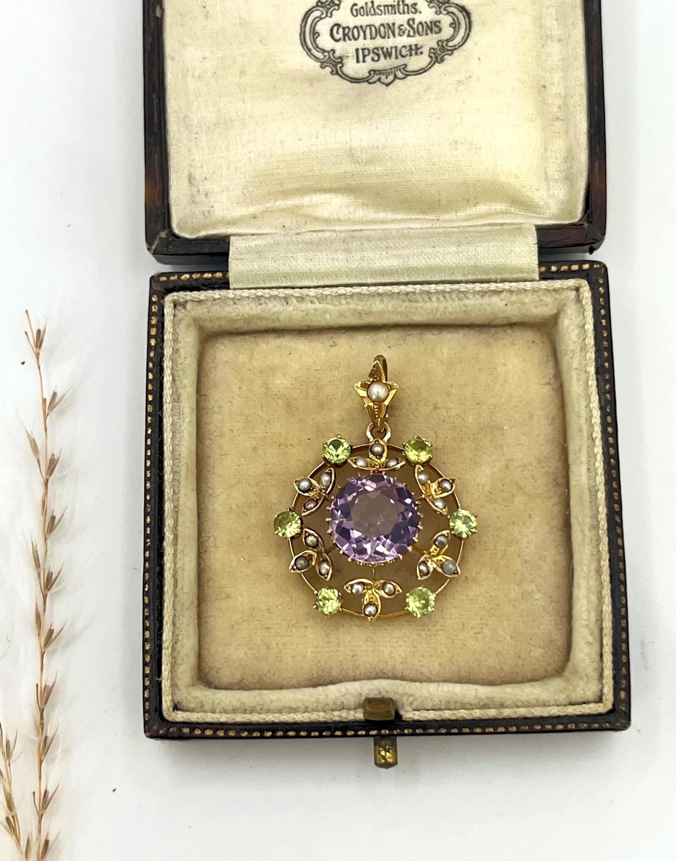 9ct Gold, Edwardian Amethyst, Pearl & Peridot Suffragette Pendant, Circa 1910 For Sale 6