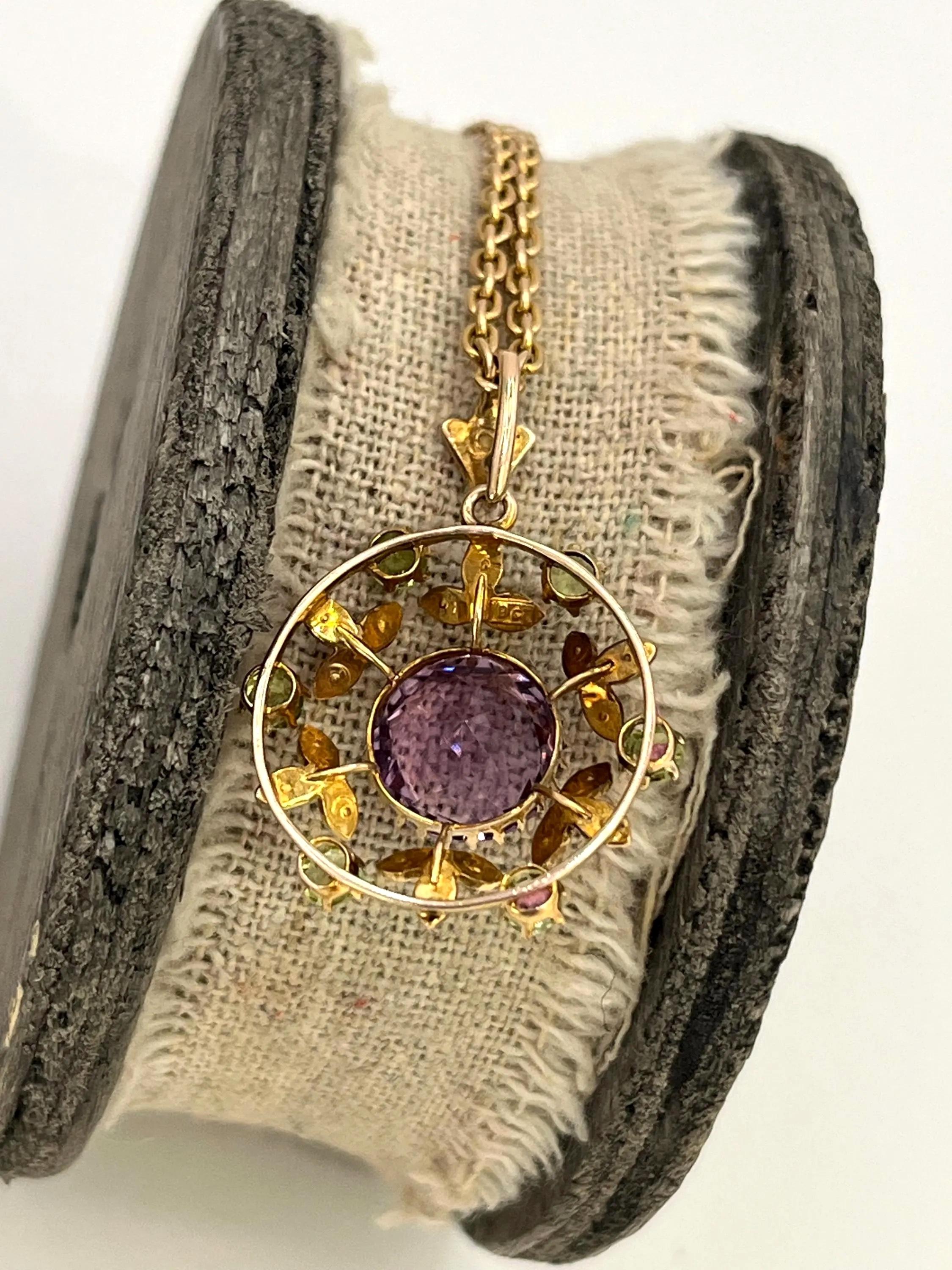 9ct Gold, Edwardian Amethyst, Pearl & Peridot Suffragette Pendant, Circa 1910 For Sale 2