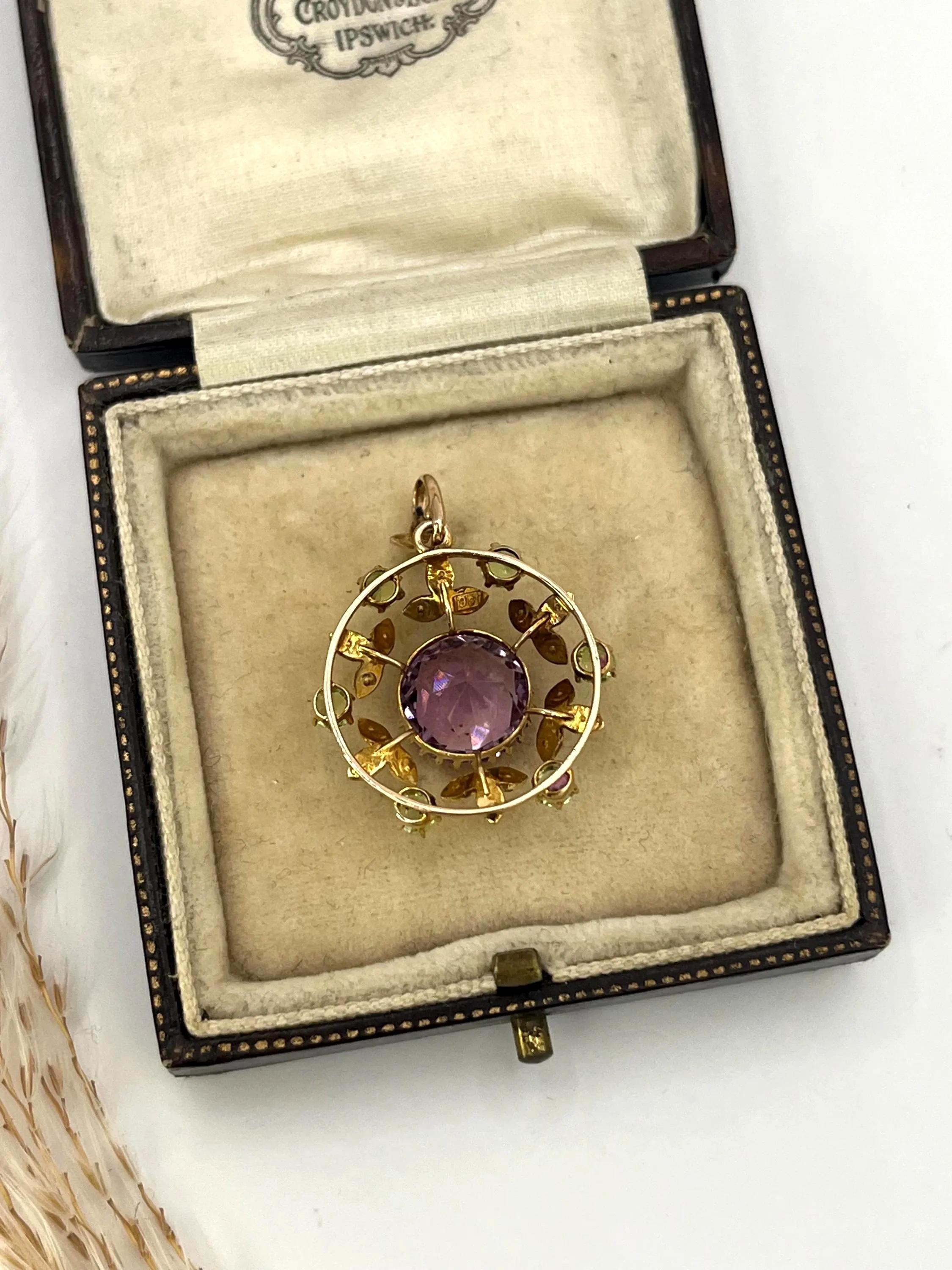 9ct Gold, Edwardian Amethyst, Pearl & Peridot Suffragette Pendant, Circa 1910 For Sale 3