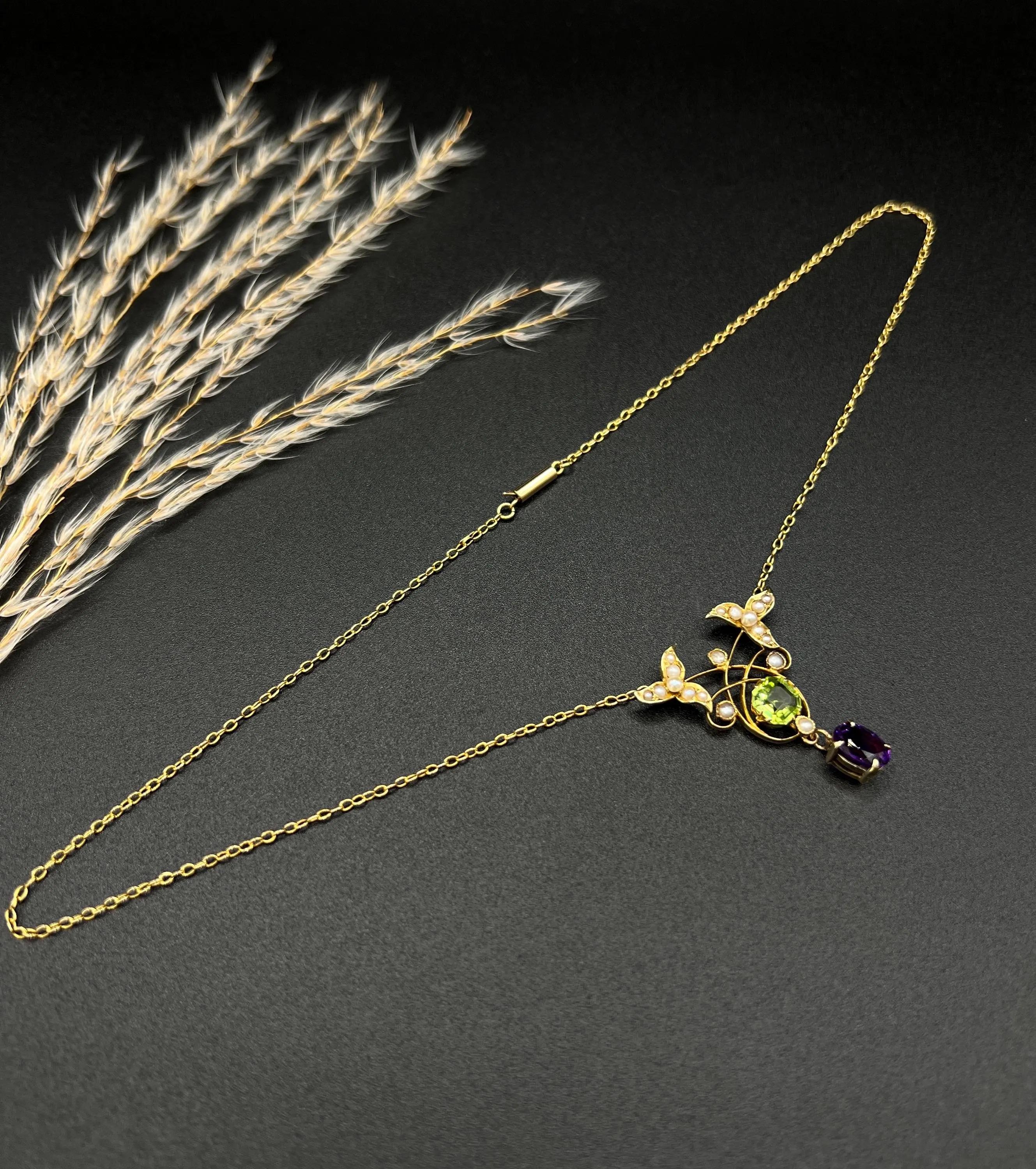 Pendentif Suffragette en or 9ct de l'époque édouardienne, avec améthyste, péridot et grain de beauté  Collier en vente 4