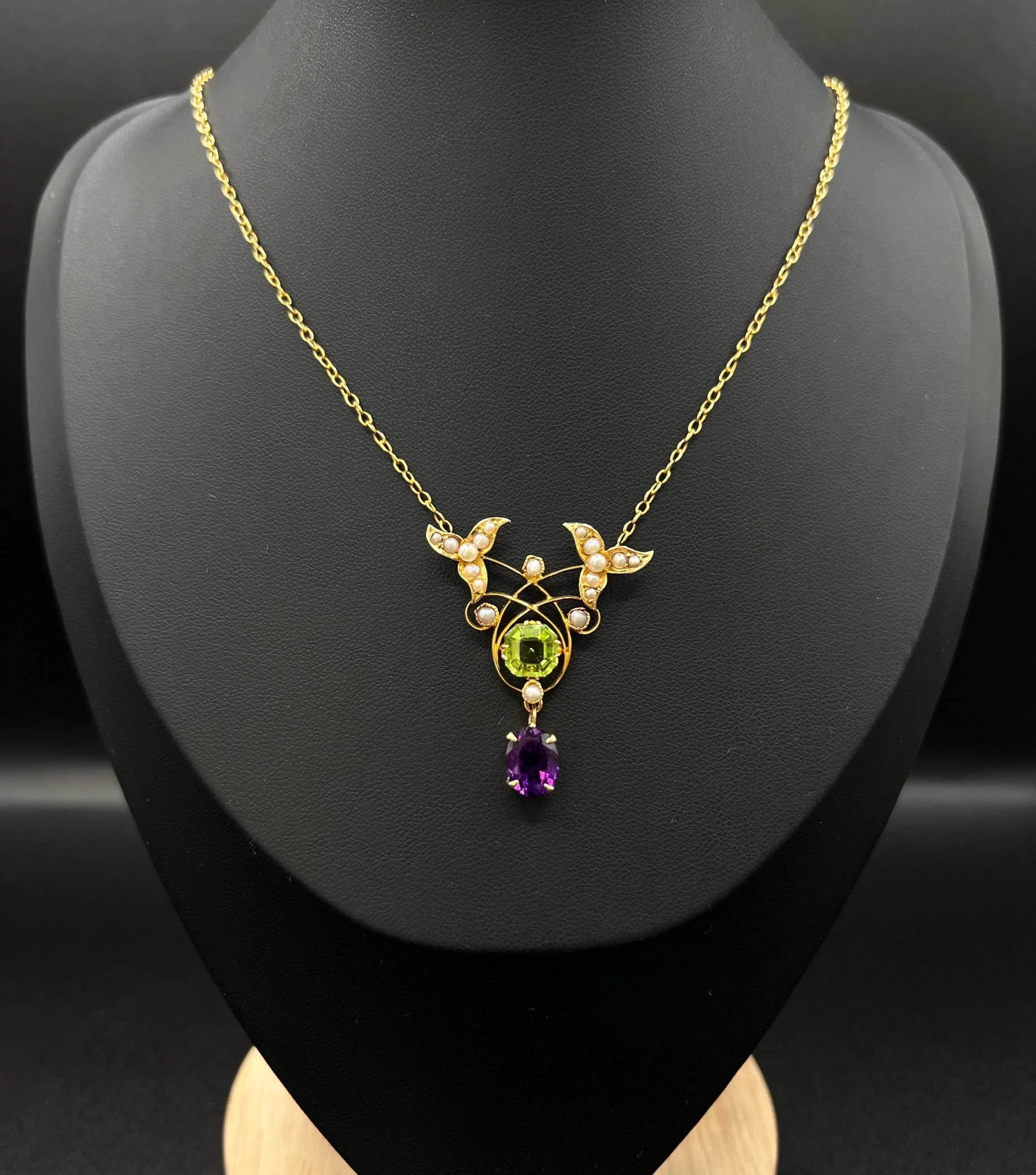 Édouardien Pendentif Suffragette en or 9ct de l'époque édouardienne, avec améthyste, péridot et grain de beauté  Collier en vente