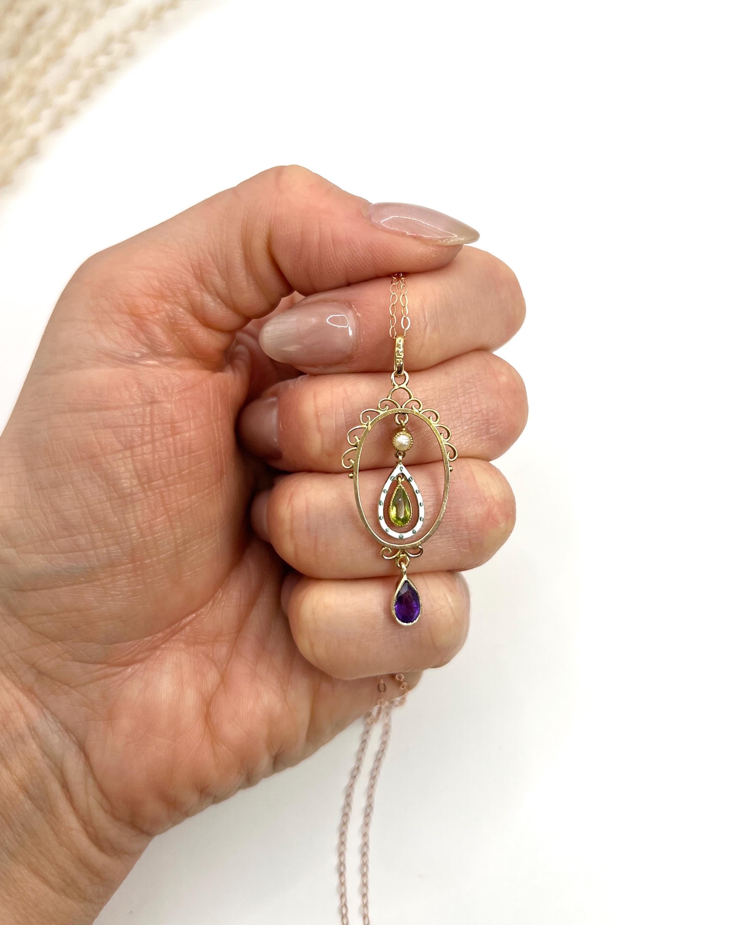Pendentif Suffragette en or 9ct, de style édouardien, en améthyste, péridot, perles de rocaille et émail Bon état - En vente à Brighton, GB