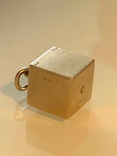 9 Carat Gold "Elephant" Pop Up in a Box