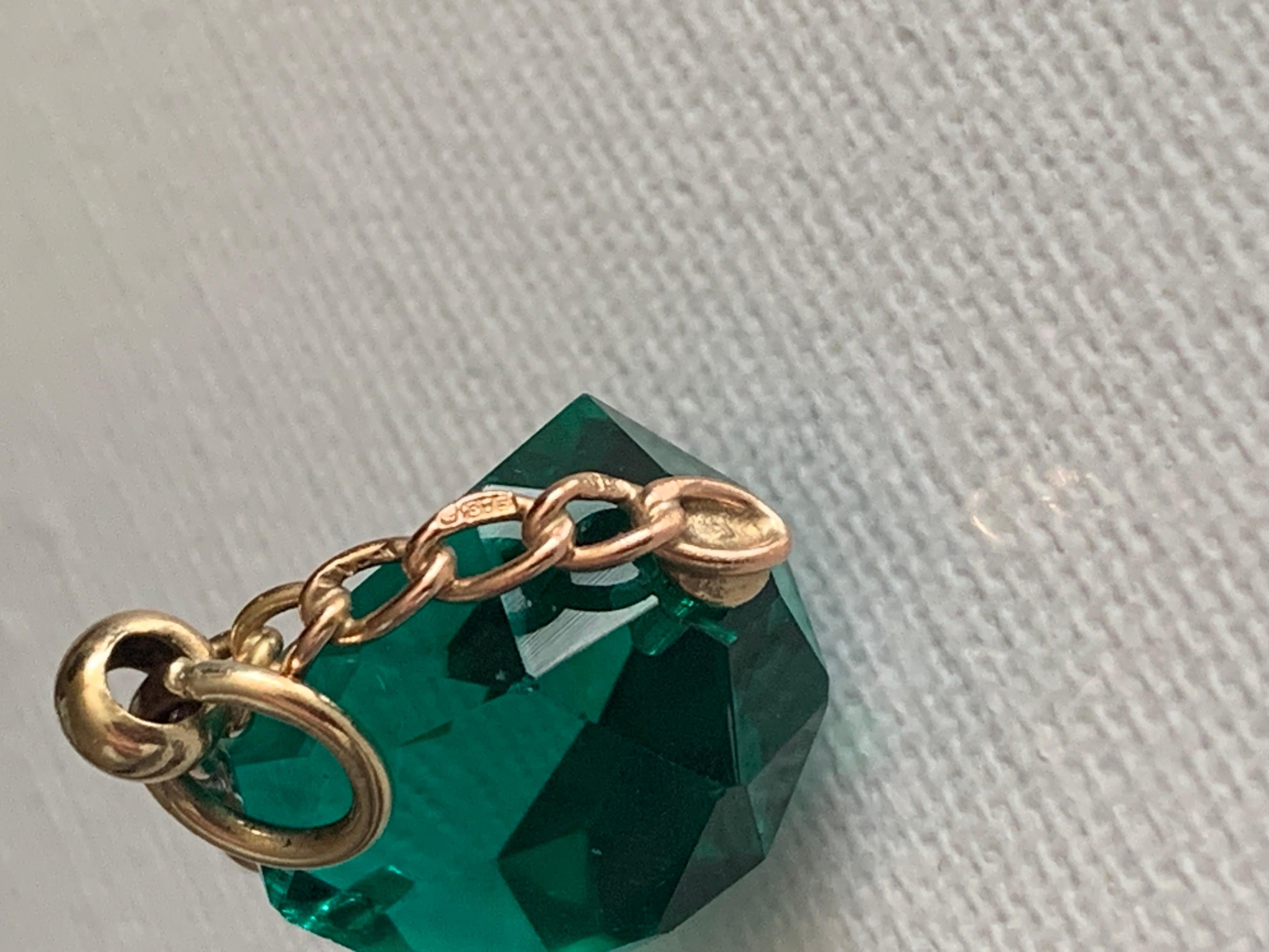 9ct Gold Emerald Green Glass Spinner Charm For Sale 3