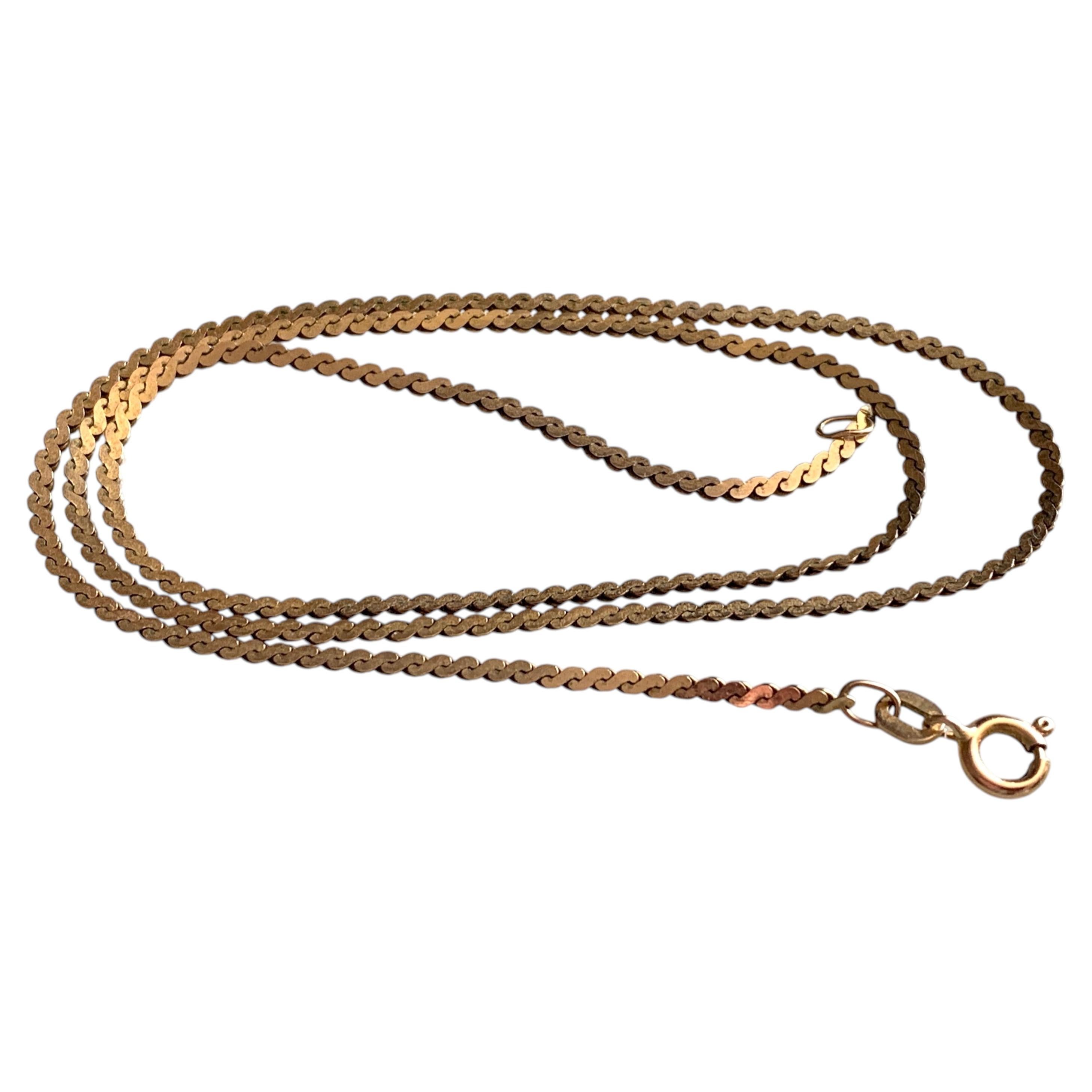 9ct Gold Flat Serpentine 16.5" Choker For Sale