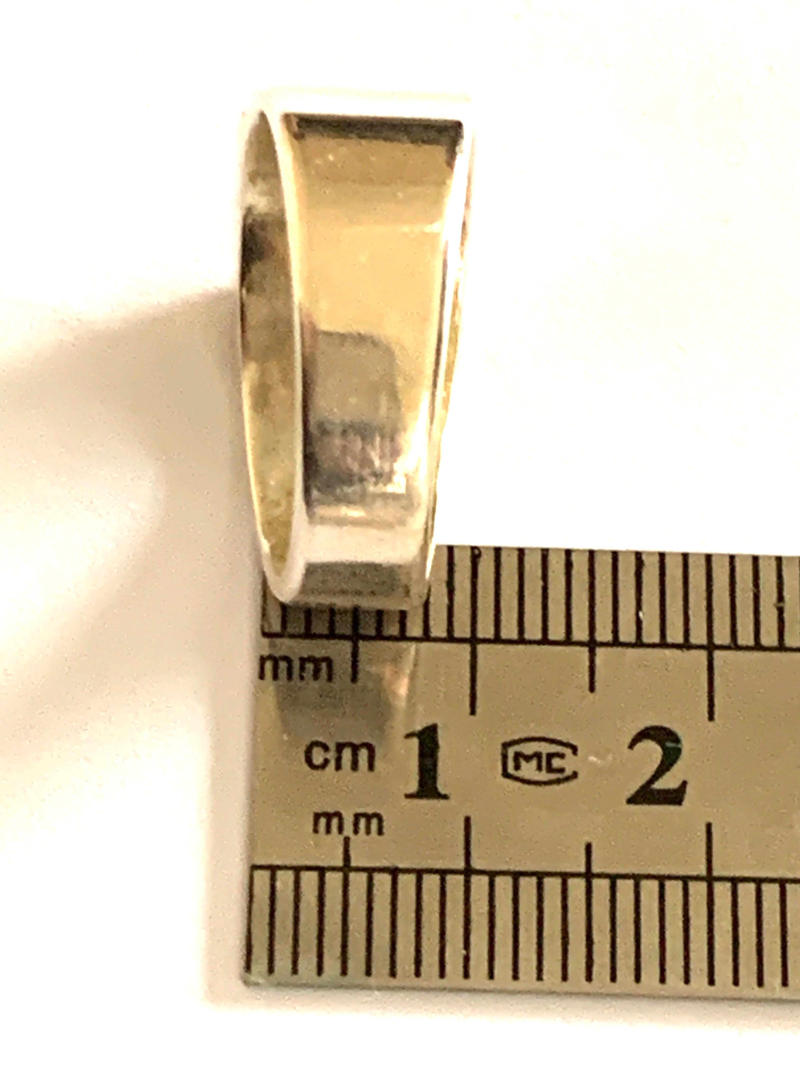 Anillo de oro de 9 ct con sello de calidad y rubí rosa 8,8 gramos en Bueno Estado en London, GB