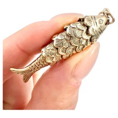 9ct Gold Large Articulated Lucky Fish Pendant Charm Hallmarked London 1978