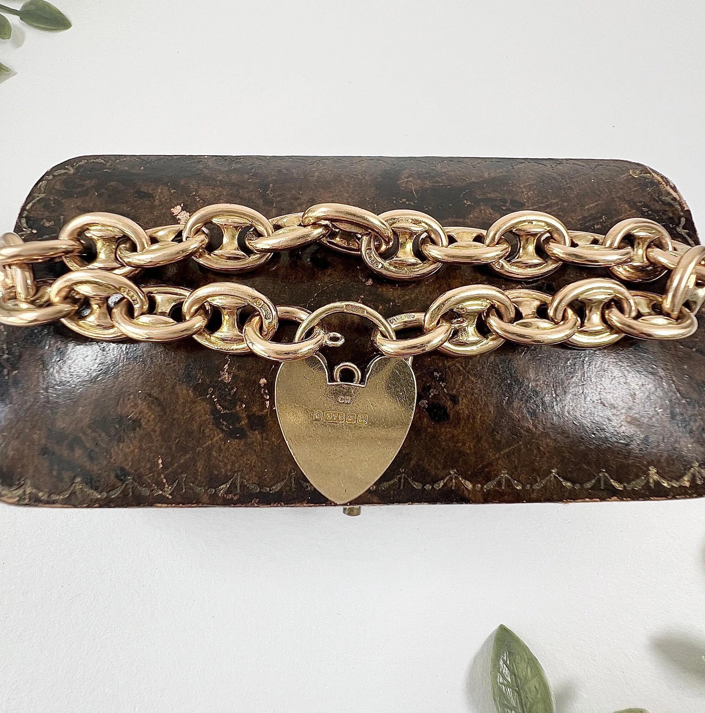 9ct Gold Mariner Link Bracelet Heart Padlock Clasp Hallmarked Birmingham 1959 In Good Condition In Brighton, GB