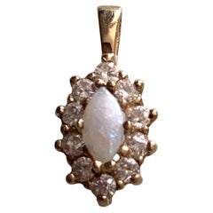 Pendentif en or 9ct opale et diamant