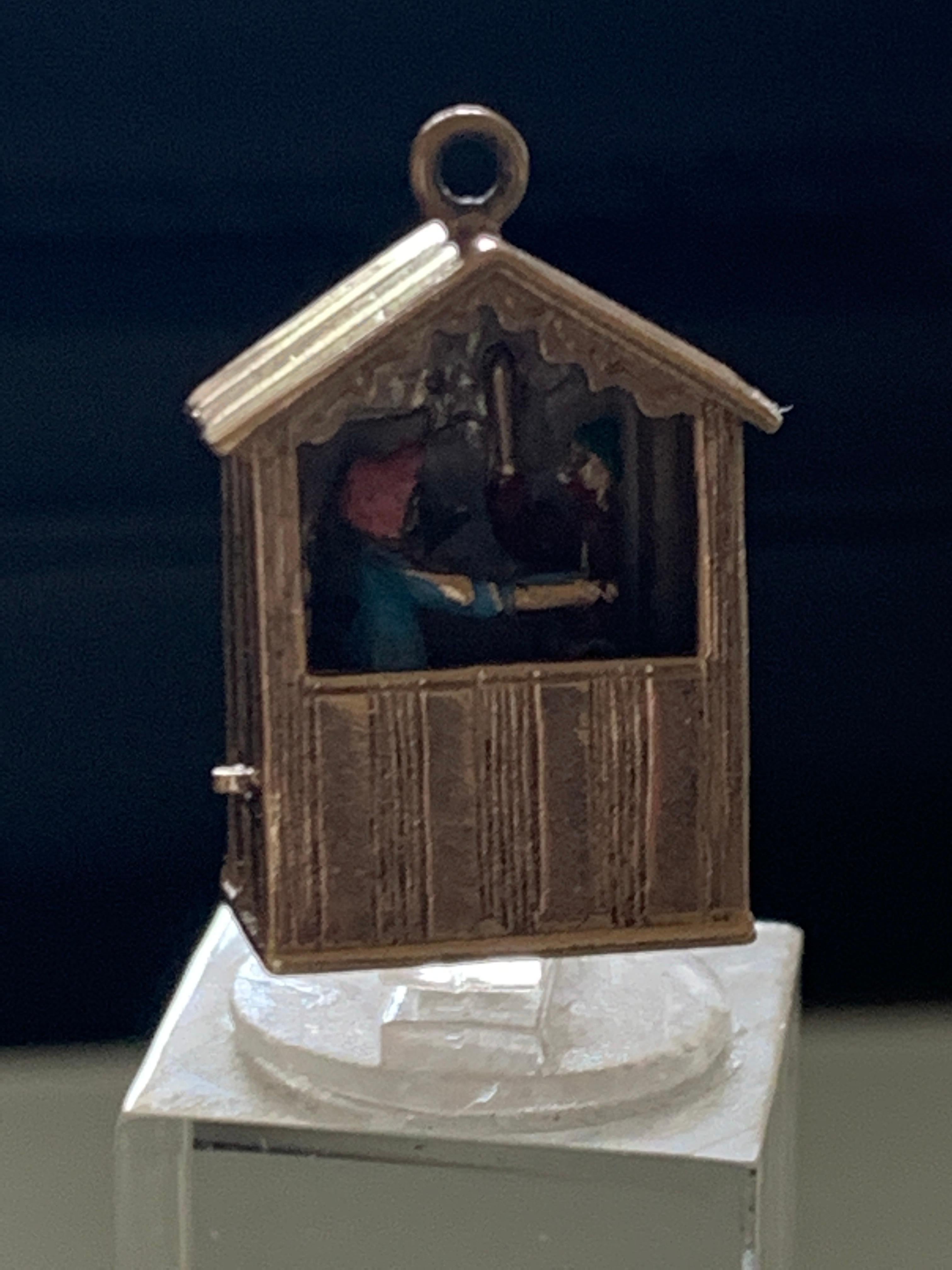 Women's or Men's 9ct Gold Punch & Judy Charm For Sale