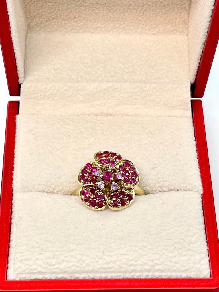 Women's 9ct Gold Retro Ruby Flower Cluster Ring Valuation Hallmarked 2006 Birmingham For Sale