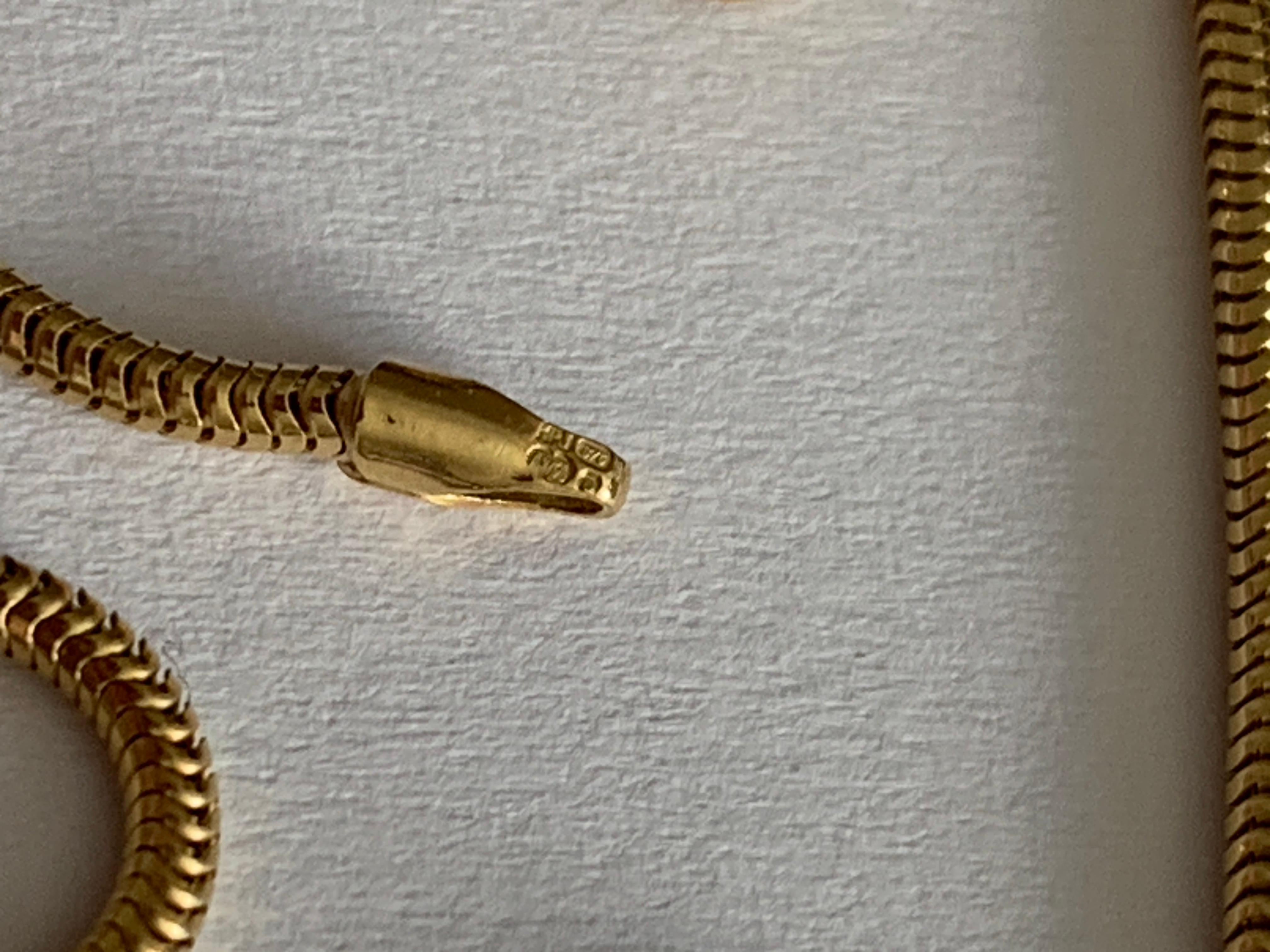 Catena a serpente in oro 9ct con marchio britannico in vendita 7