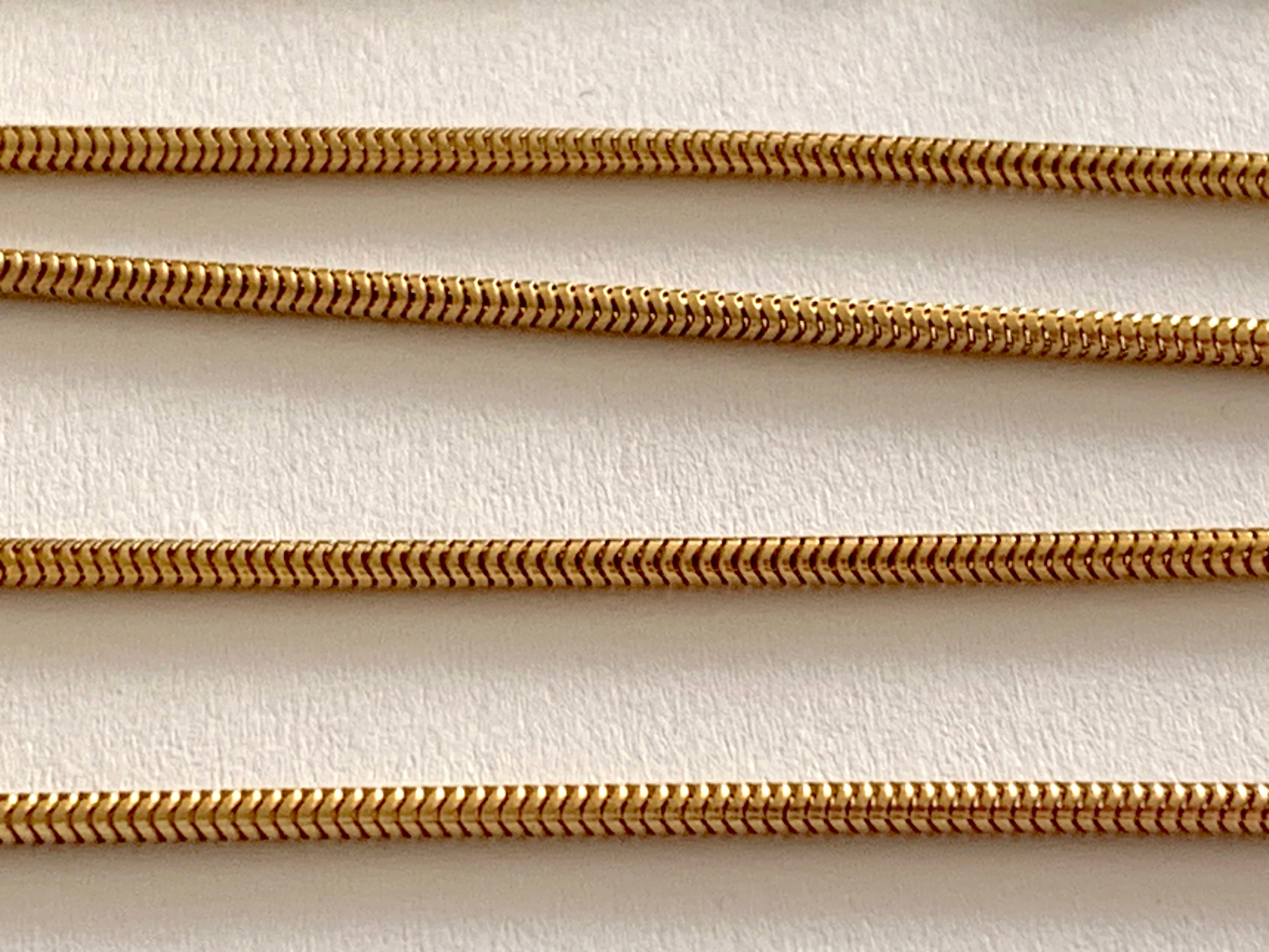 Catena a serpente in oro 9ct con marchio britannico in vendita 2