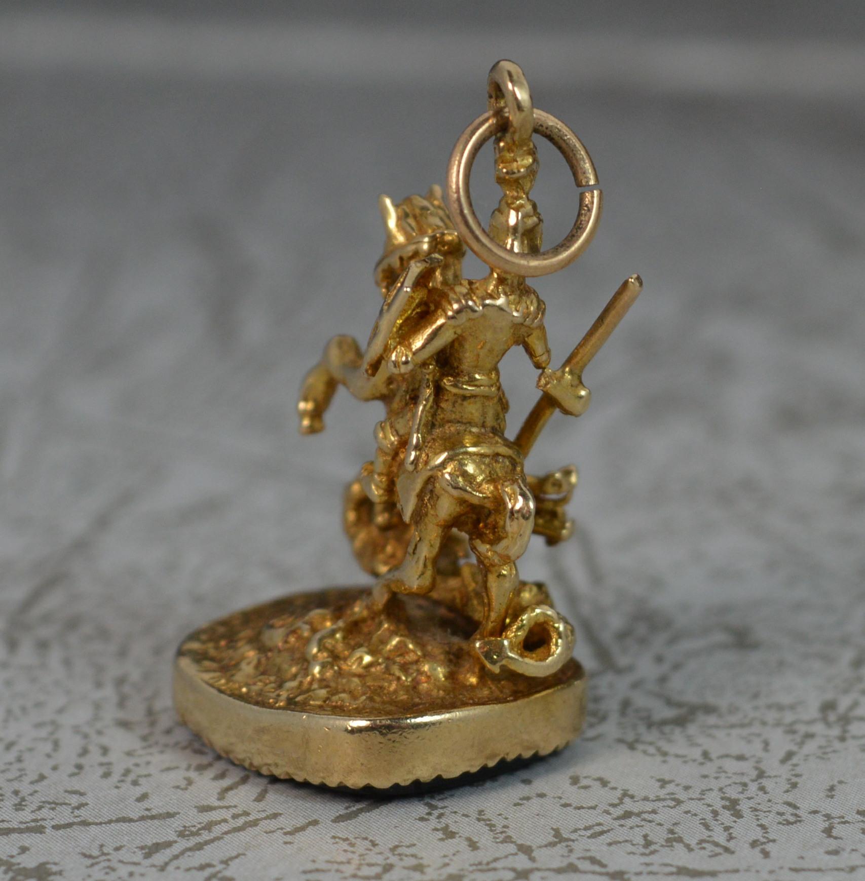 9 Carat Gold St George and the Dragon Seal Pendant In Excellent Condition In St Helens, GB