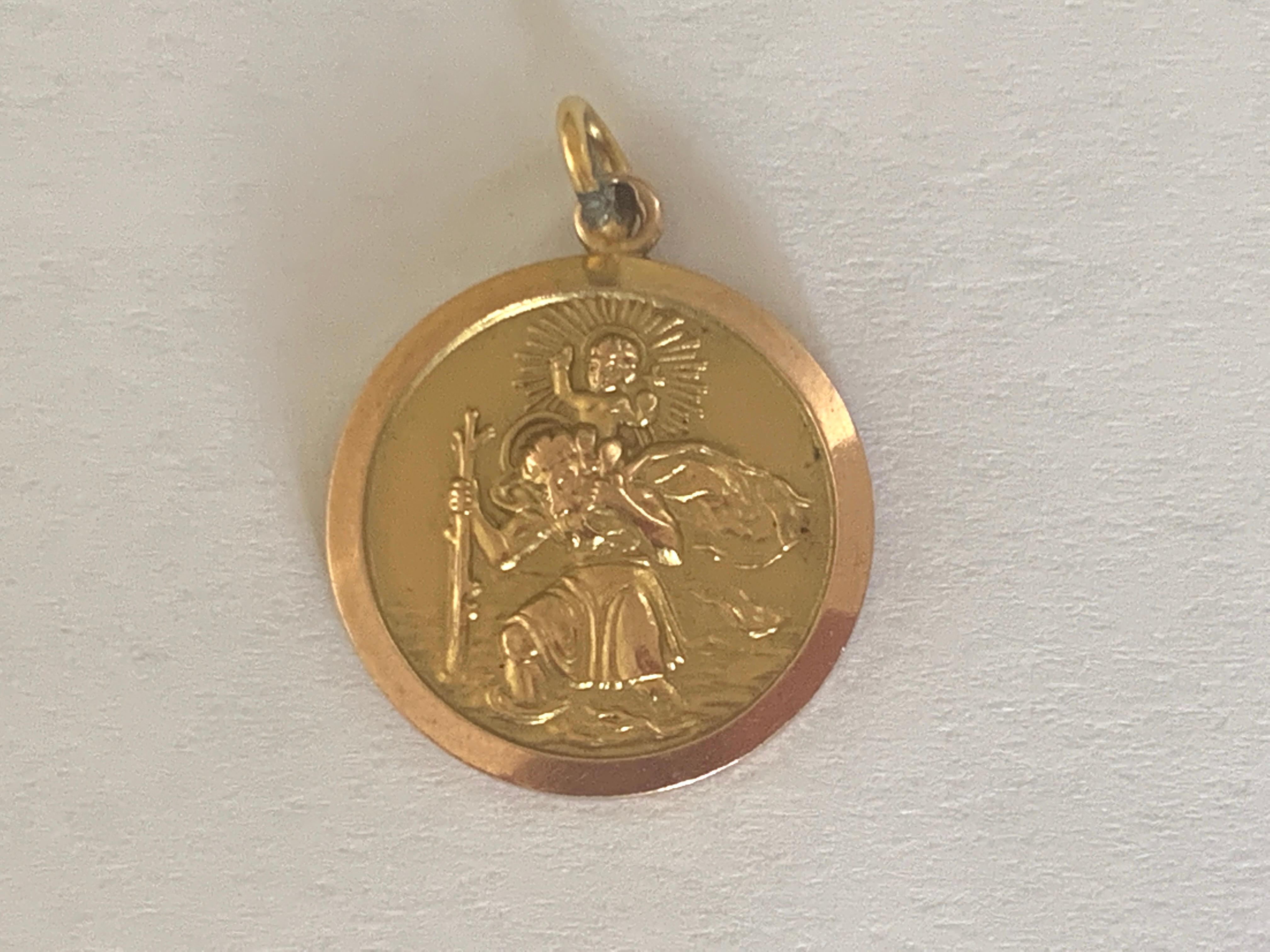 9ct 375 Gold
St.Christopher's religious Pendant

Size 18mm Diameter

Weight 3.42 grams

Fully Hallmarked date Letter 