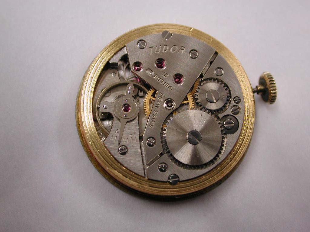 Modern 9 Carat Gold Tudor Watch with 15 Ruby Tudor Movement and Dennison Case, 1953