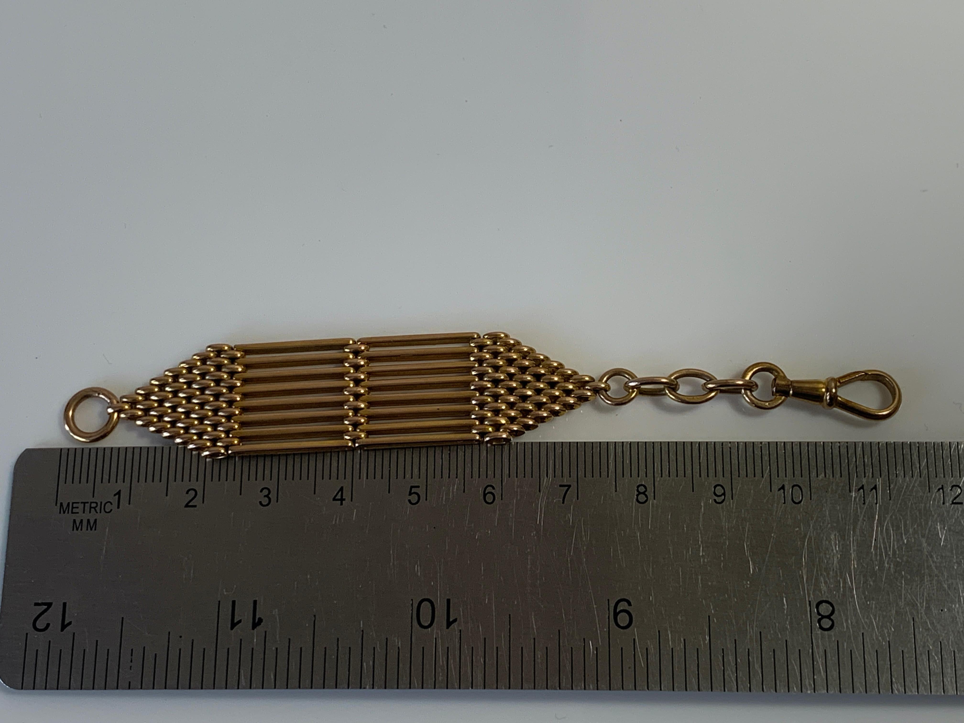 Section chaîne de montre victorienne en or 9 carats en vente 4