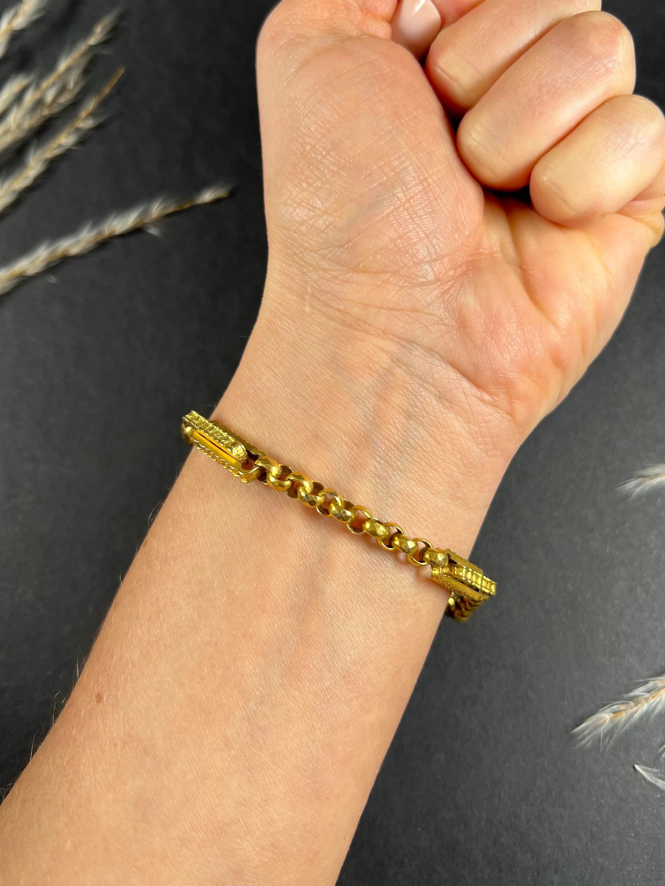 Bracciale vittoriano d'oro 9ct con fermaglio a forma di graffetta e bracciale Belcher sfaccettato con chiusura a lucchetto a forma di cuore In condizioni buone in vendita a Brighton, GB
