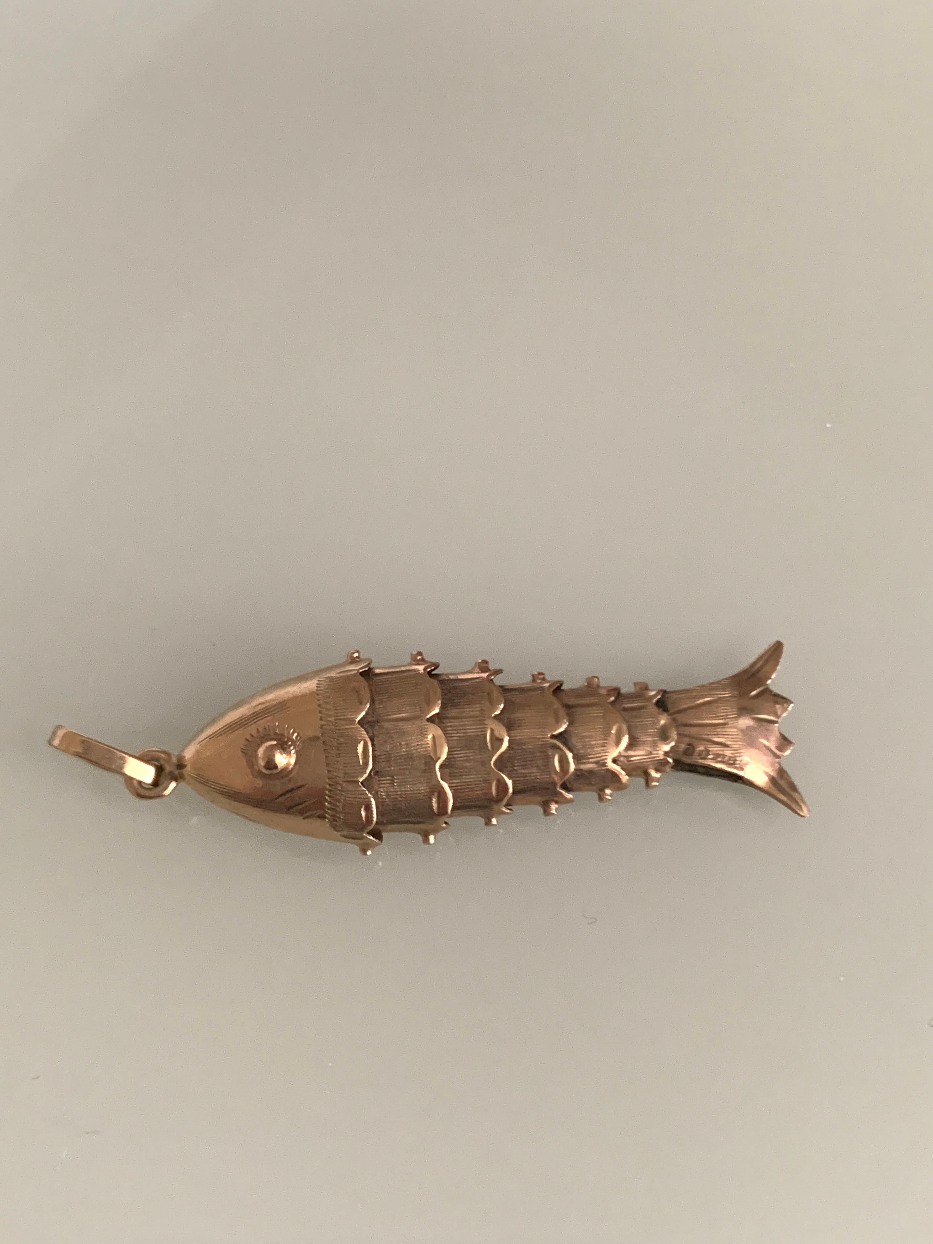 Women's 9ct Gold Vintage Articulated Fish Pendant