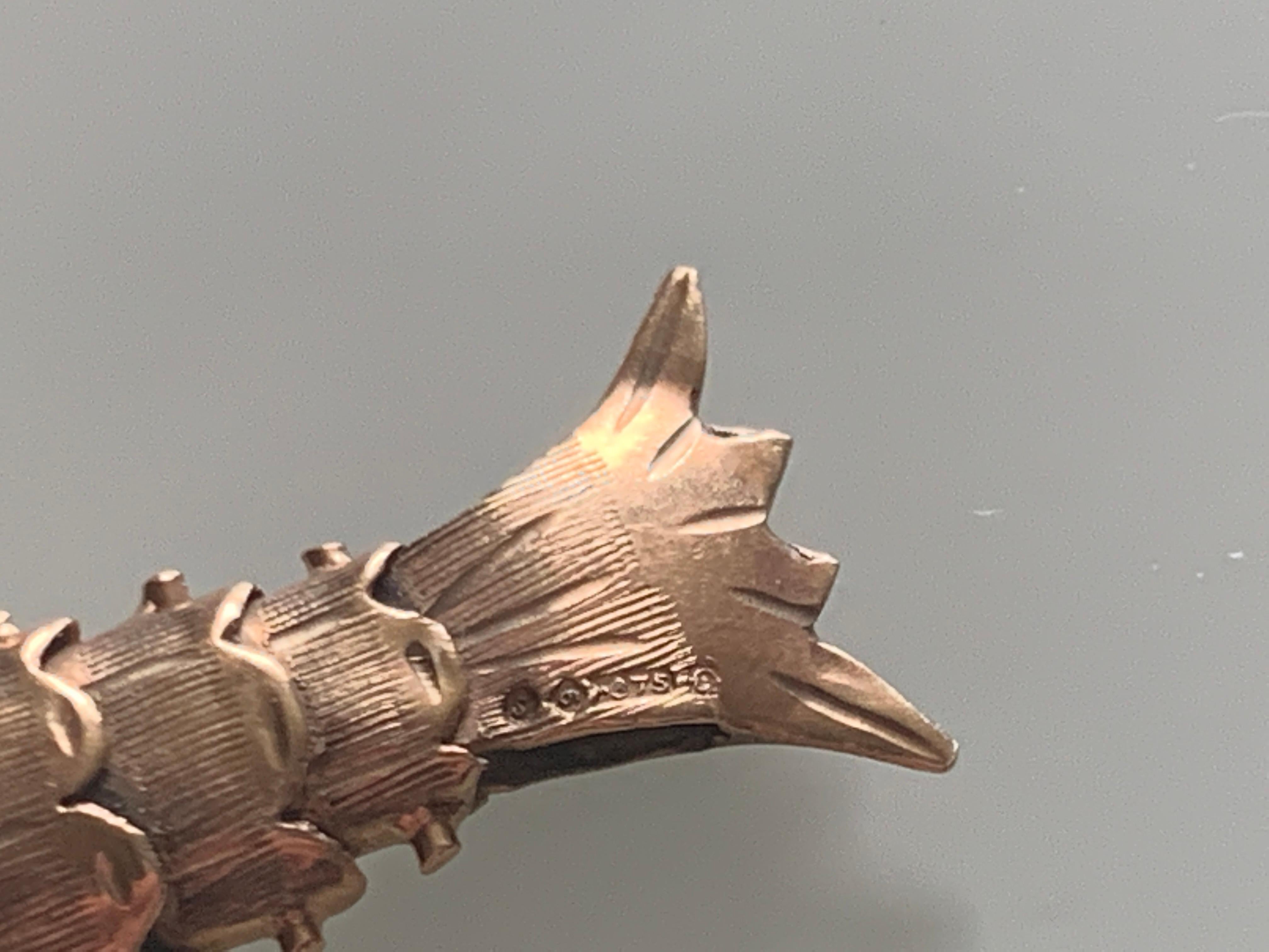 9ct Gold Vintage Articulated Fish Pendant 5
