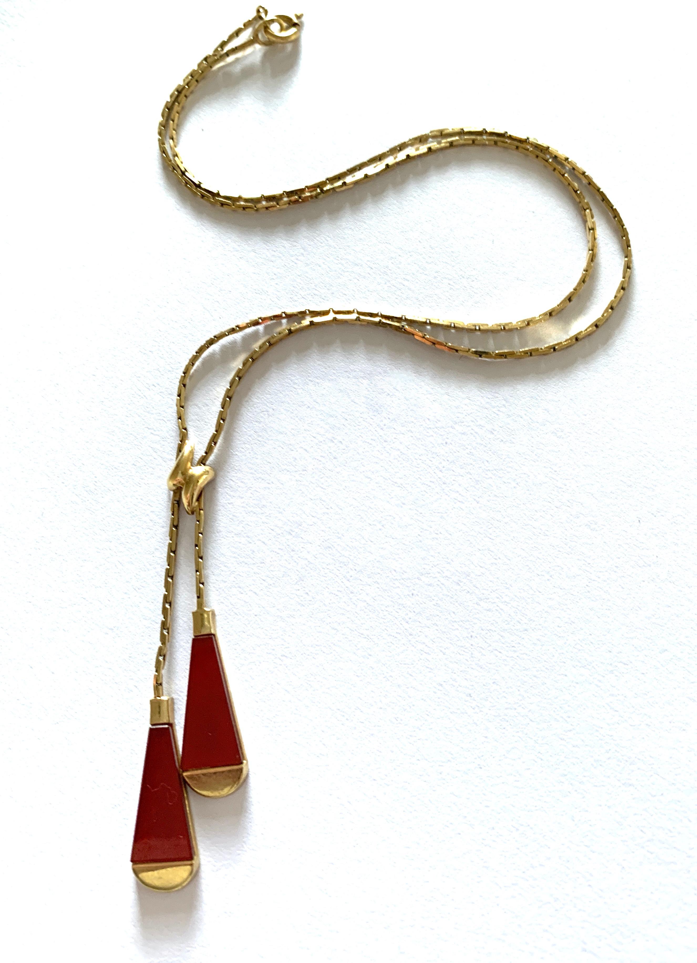 Einzigartige 9ct Gold Choker Halskette 
mit Karneol-Einsätzen 
Circa 1970er Jahre 
Vollständige britische Punzierungen - Einfuhrzeichen
Herstellerinitialen 