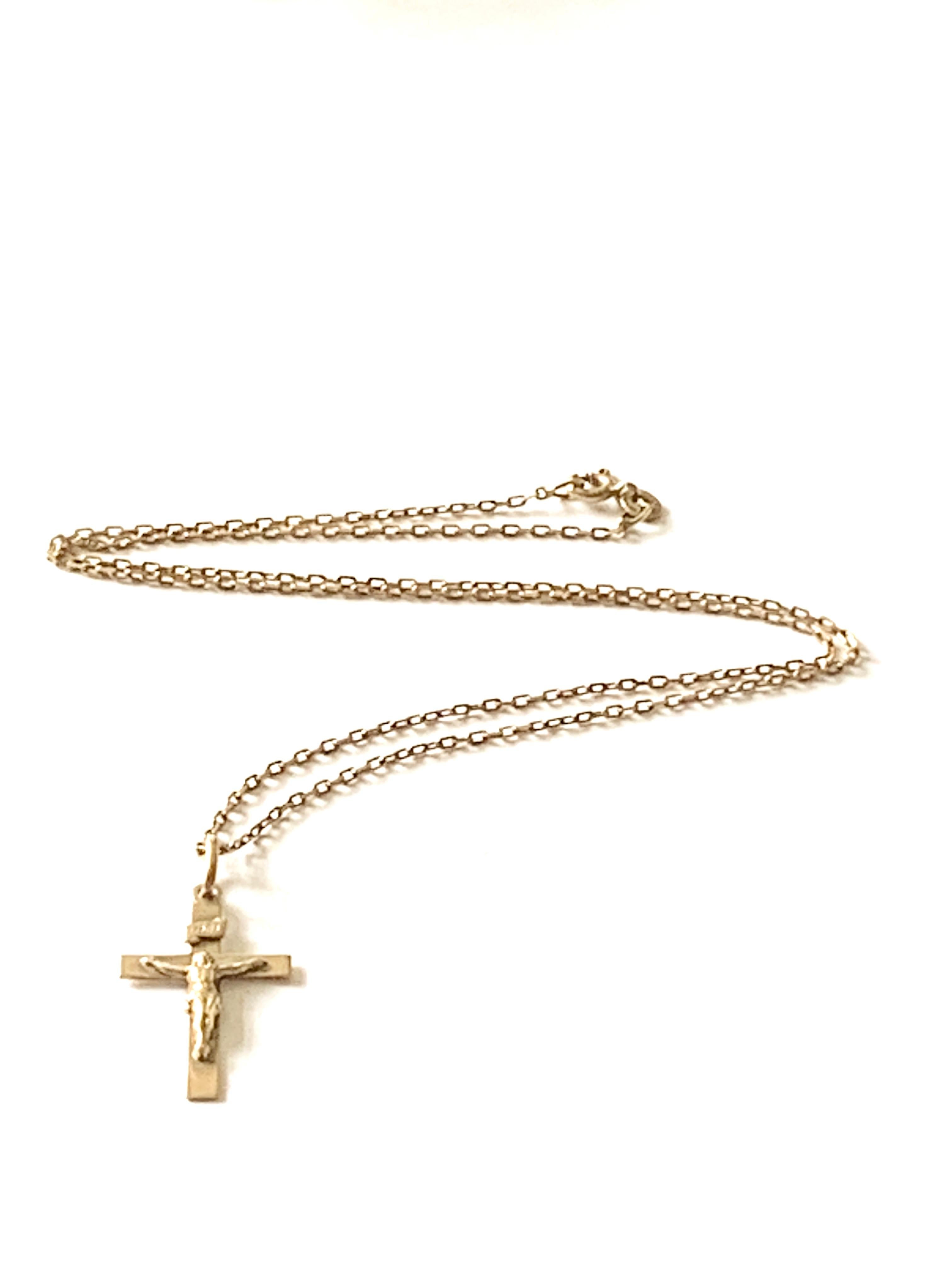 9 Karat Gold Vintage-Kreuzfix auf 9 Karat Goldkette im Zustand „Gut“ in London, GB